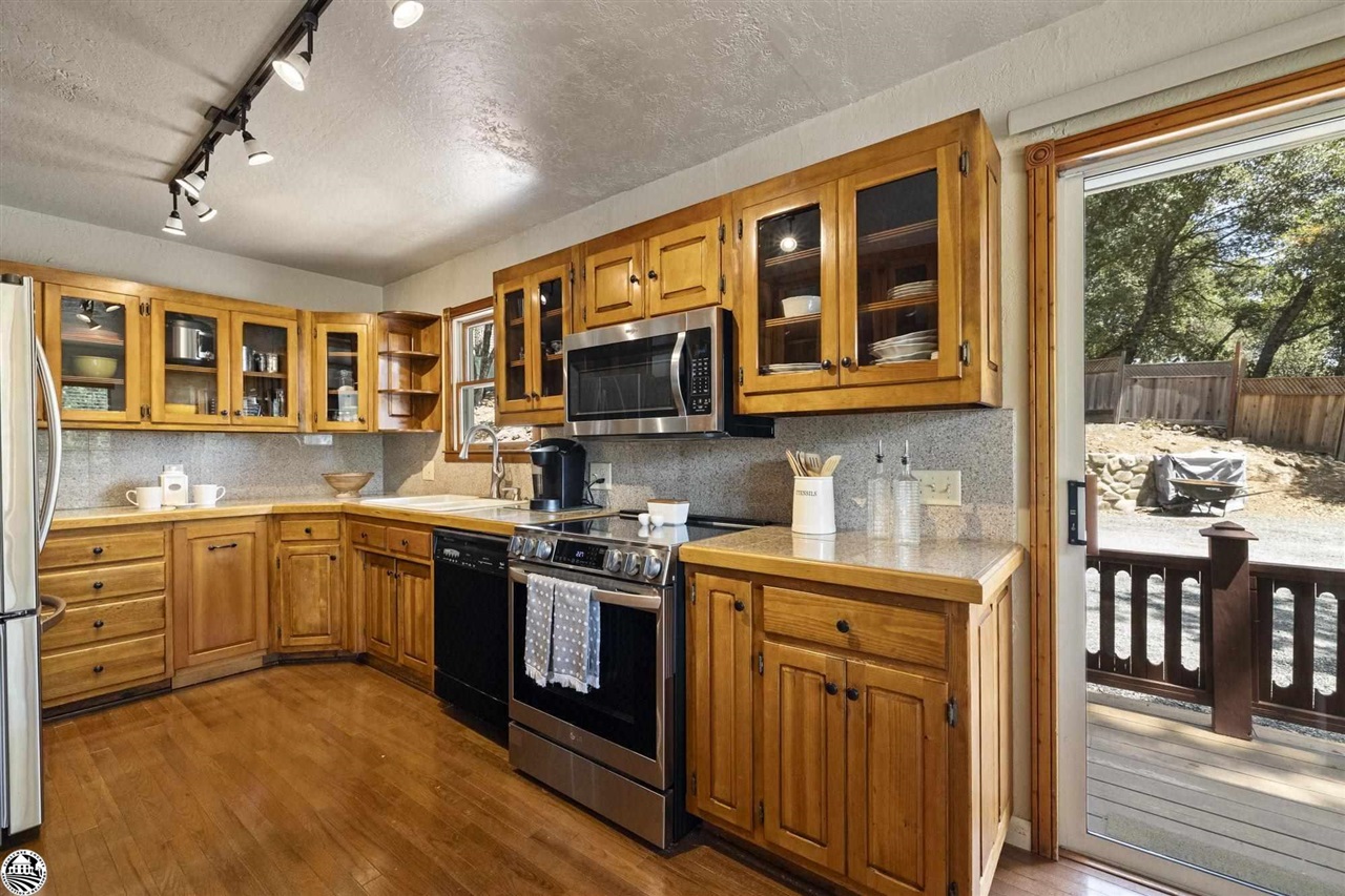 21049 Niagara River Dr.