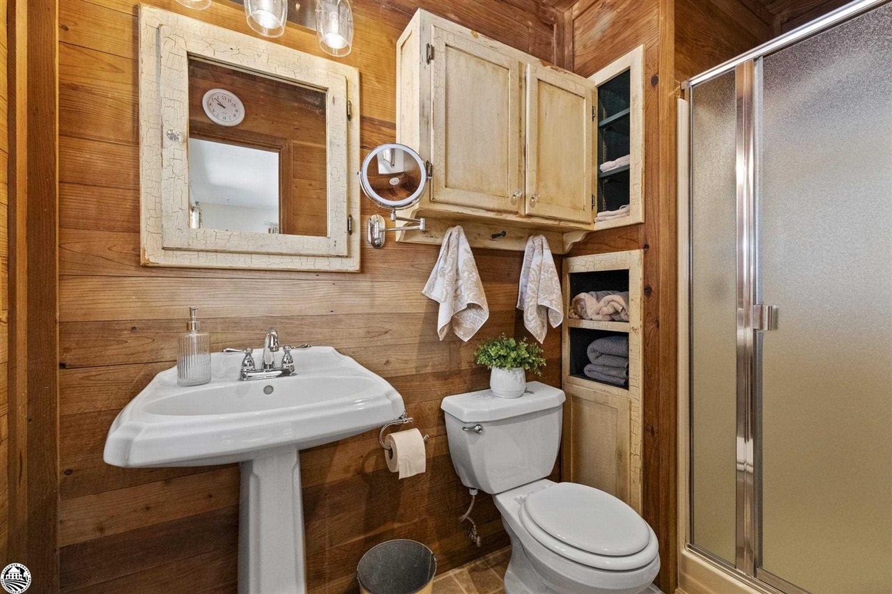 21049 Niagara River Dr.