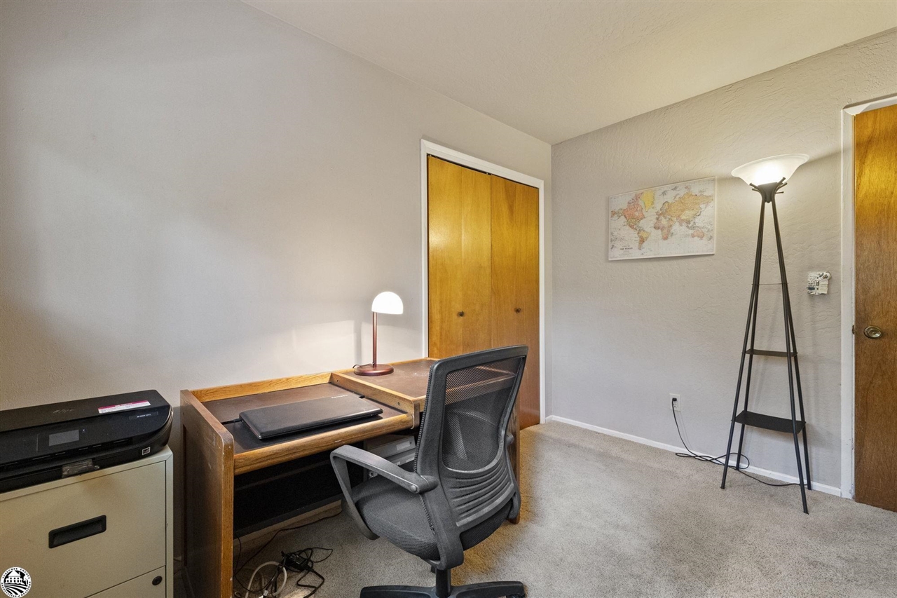 21049 Niagara River Dr.