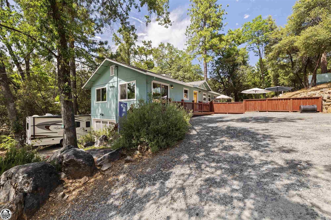 21049 Niagara River Dr.
