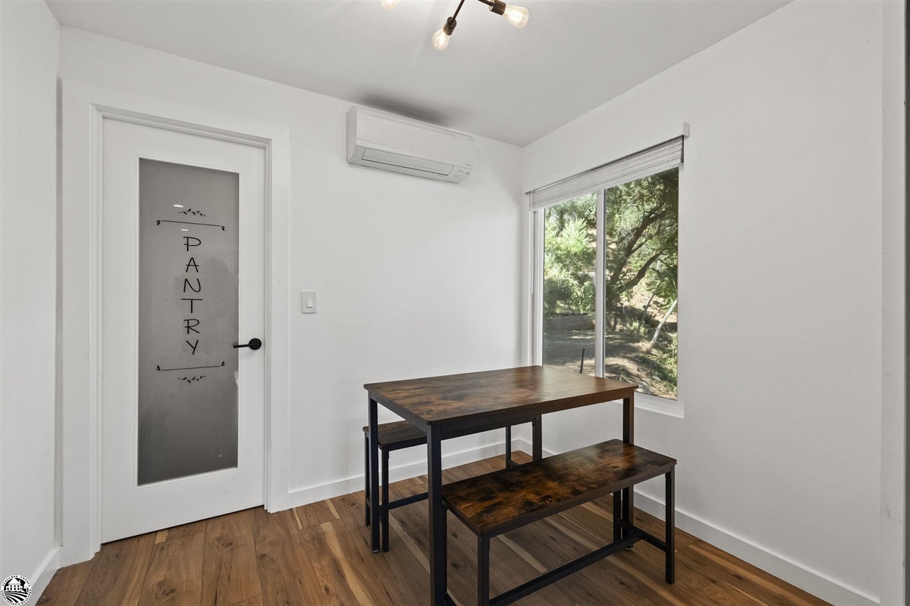 601 E Jackson