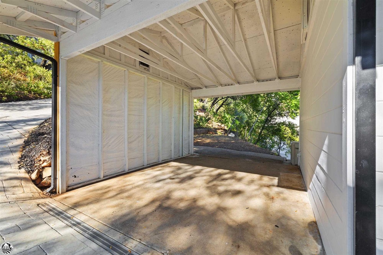 601 E Jackson