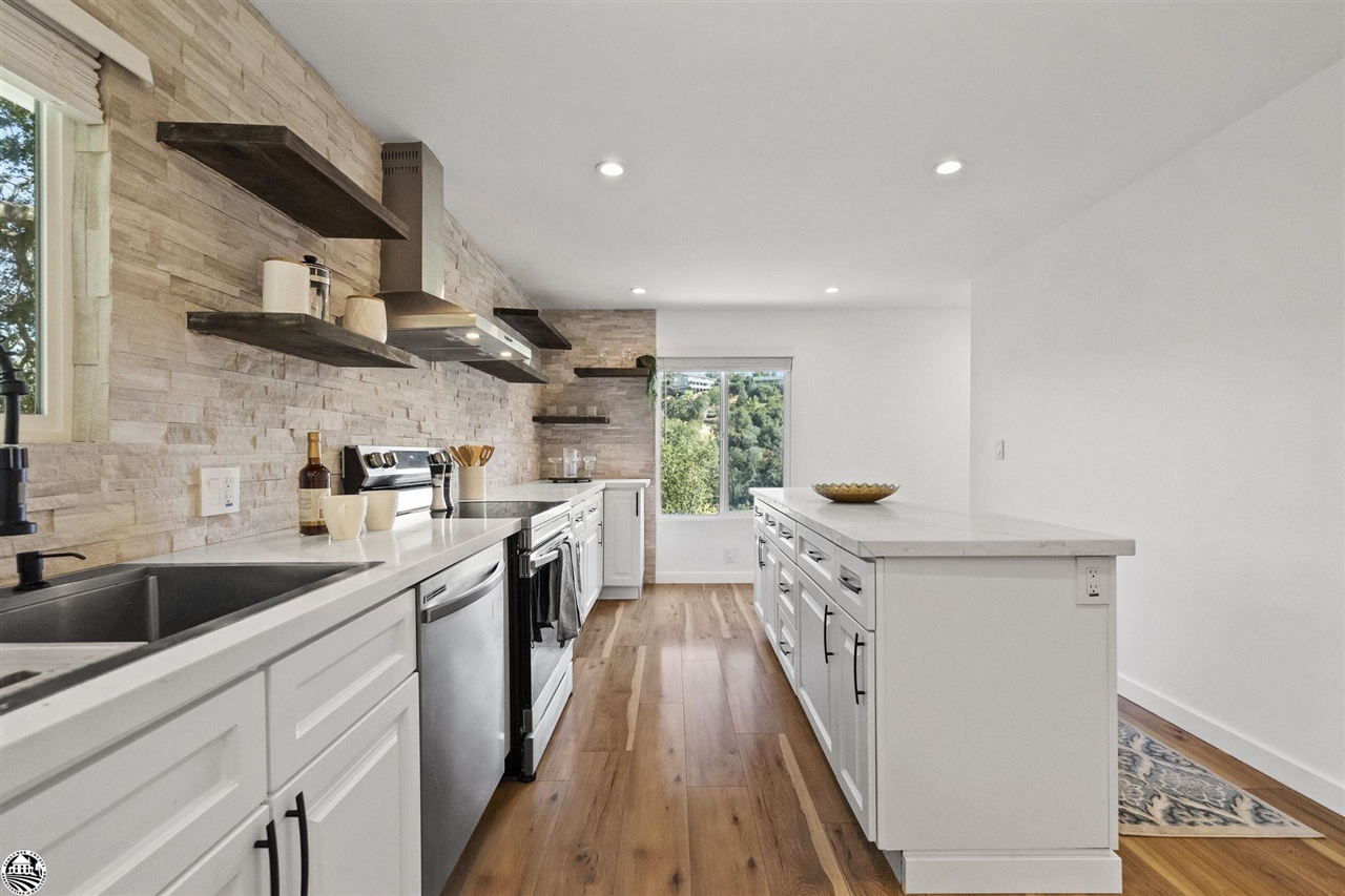 601 E Jackson