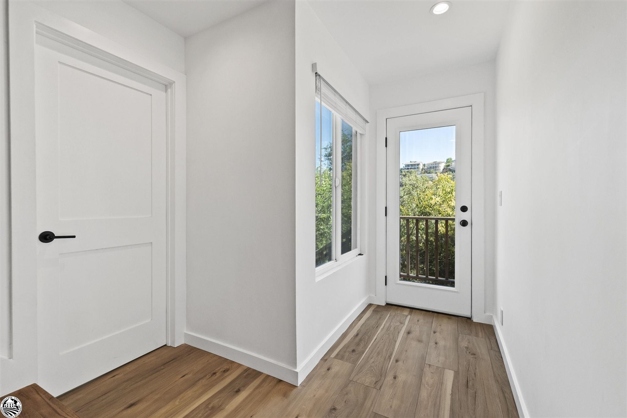 601 E Jackson