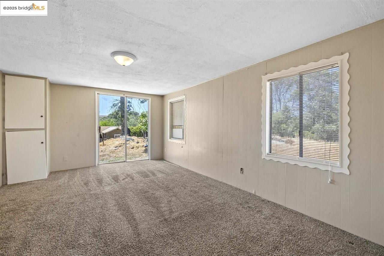 11042 Campo Seco Rd.