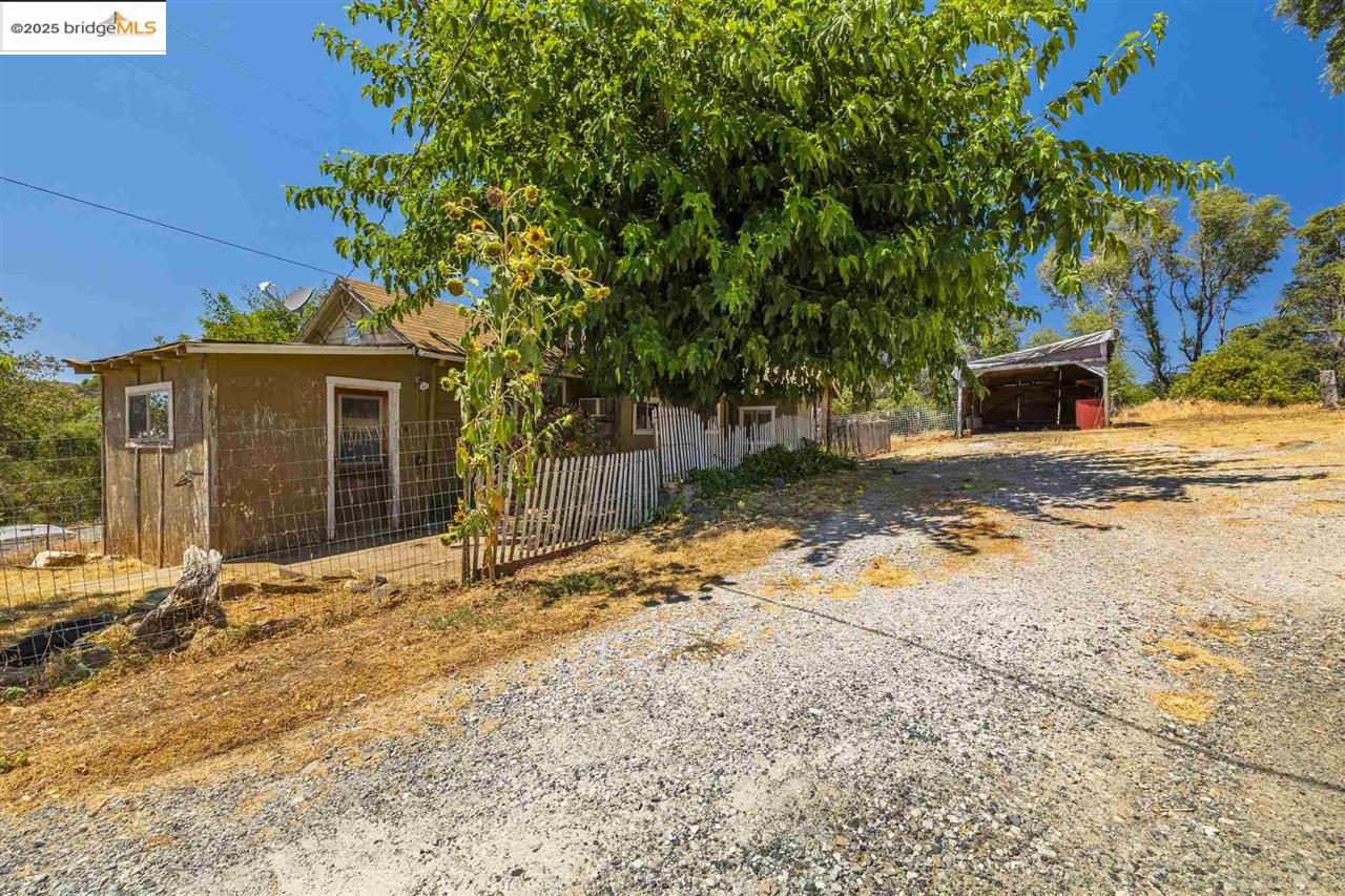 11042 Campo Seco Rd.
