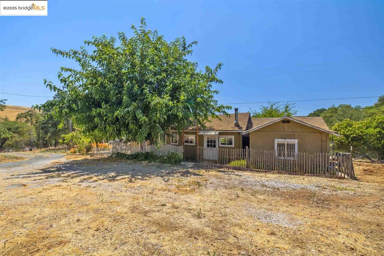 11042 Campo Seco Rd.