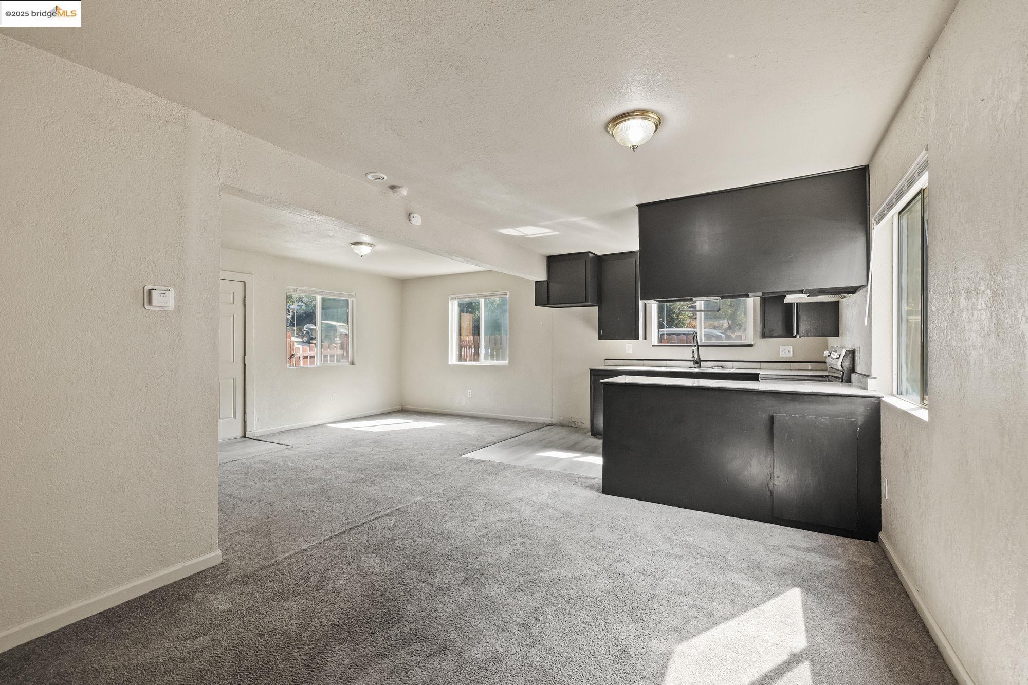 10702 10Th St