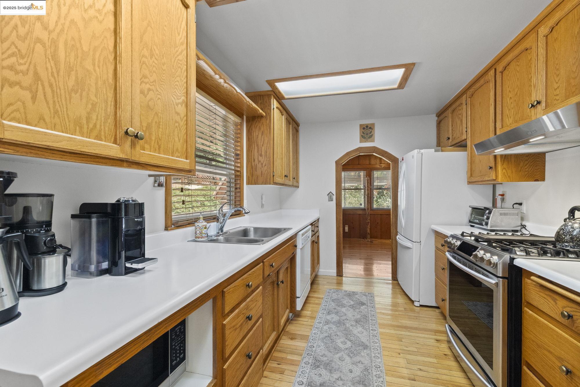 22912 Sierra Dr