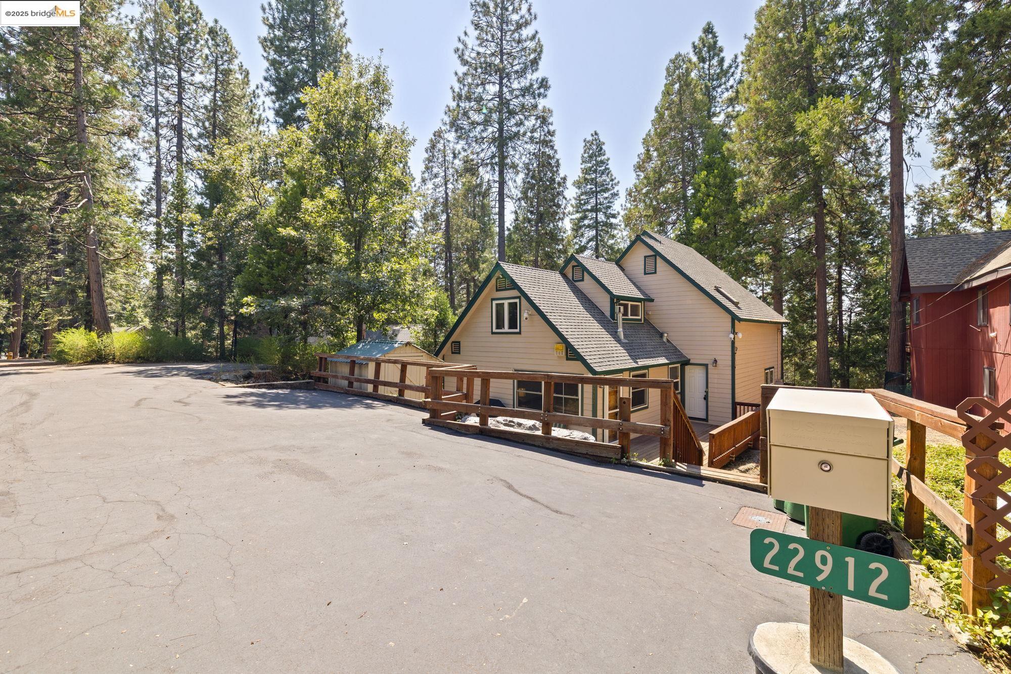 22912 Sierra Dr