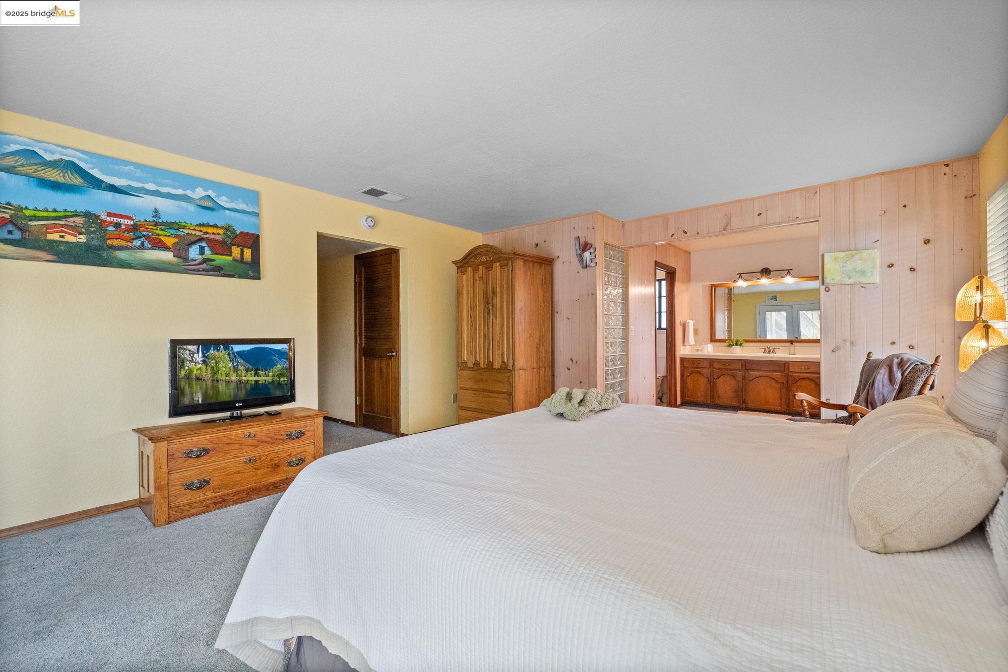 21950 Paseo De Los Portales Rd