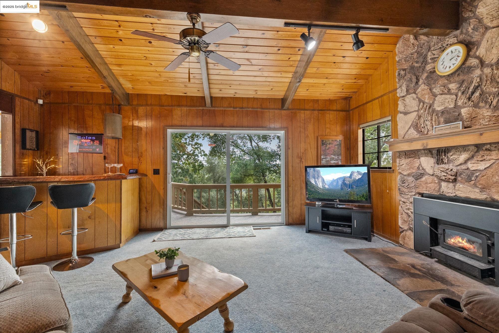 21950 Paseo De Los Portales Rd