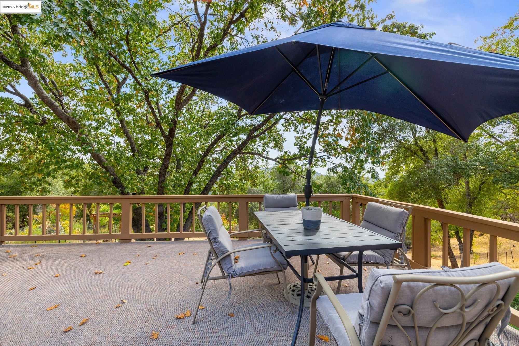 21950 Paseo De Los Portales Rd