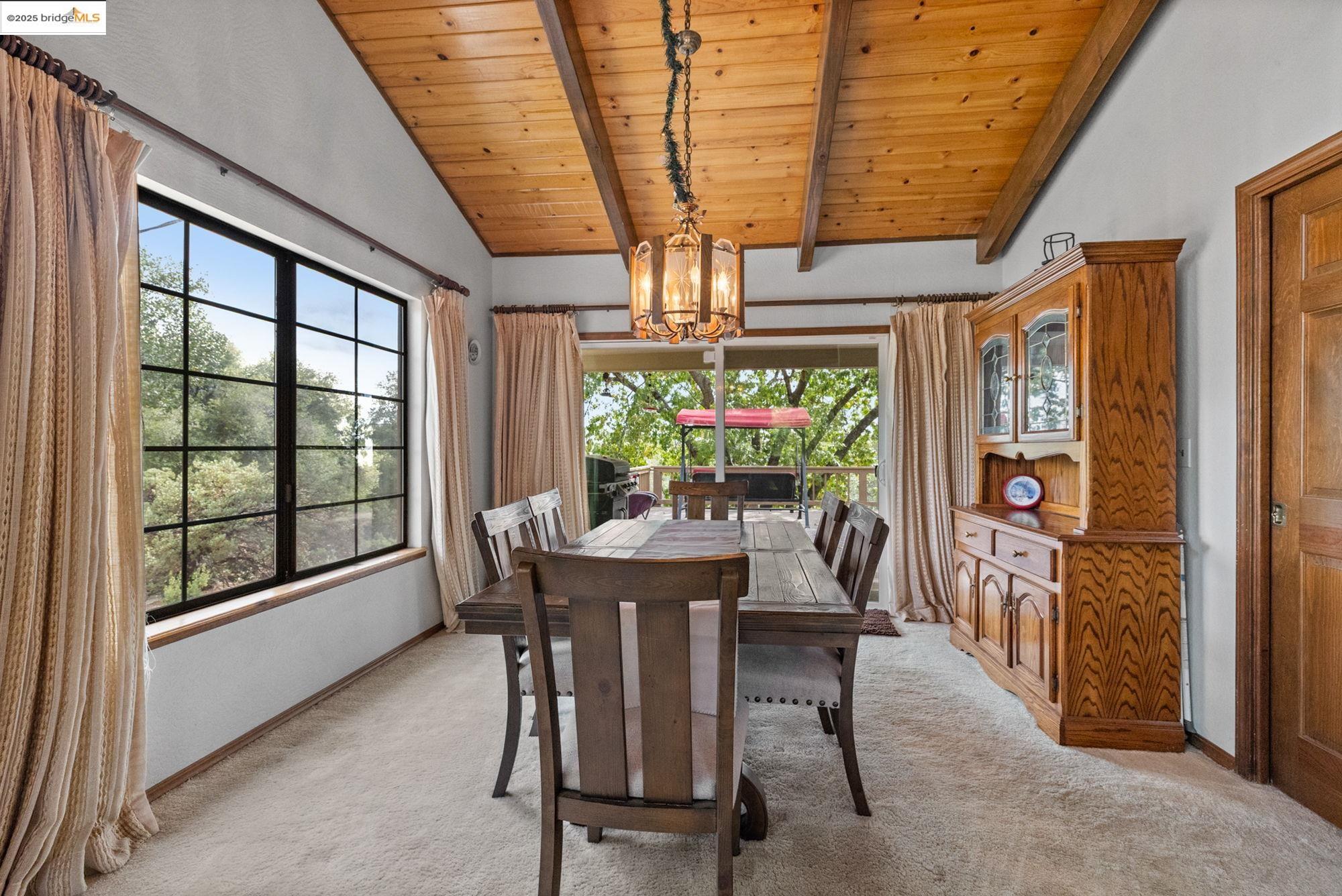 21950 Paseo De Los Portales Rd