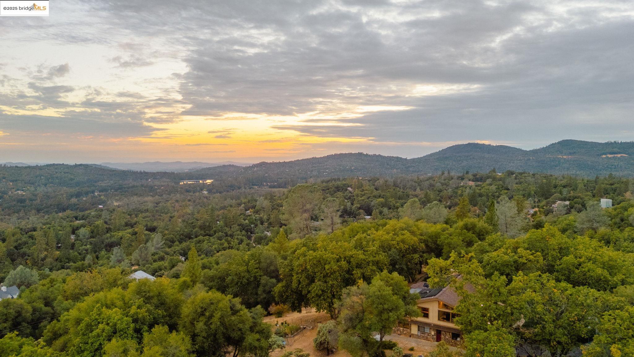 21950 Paseo De Los Portales Rd