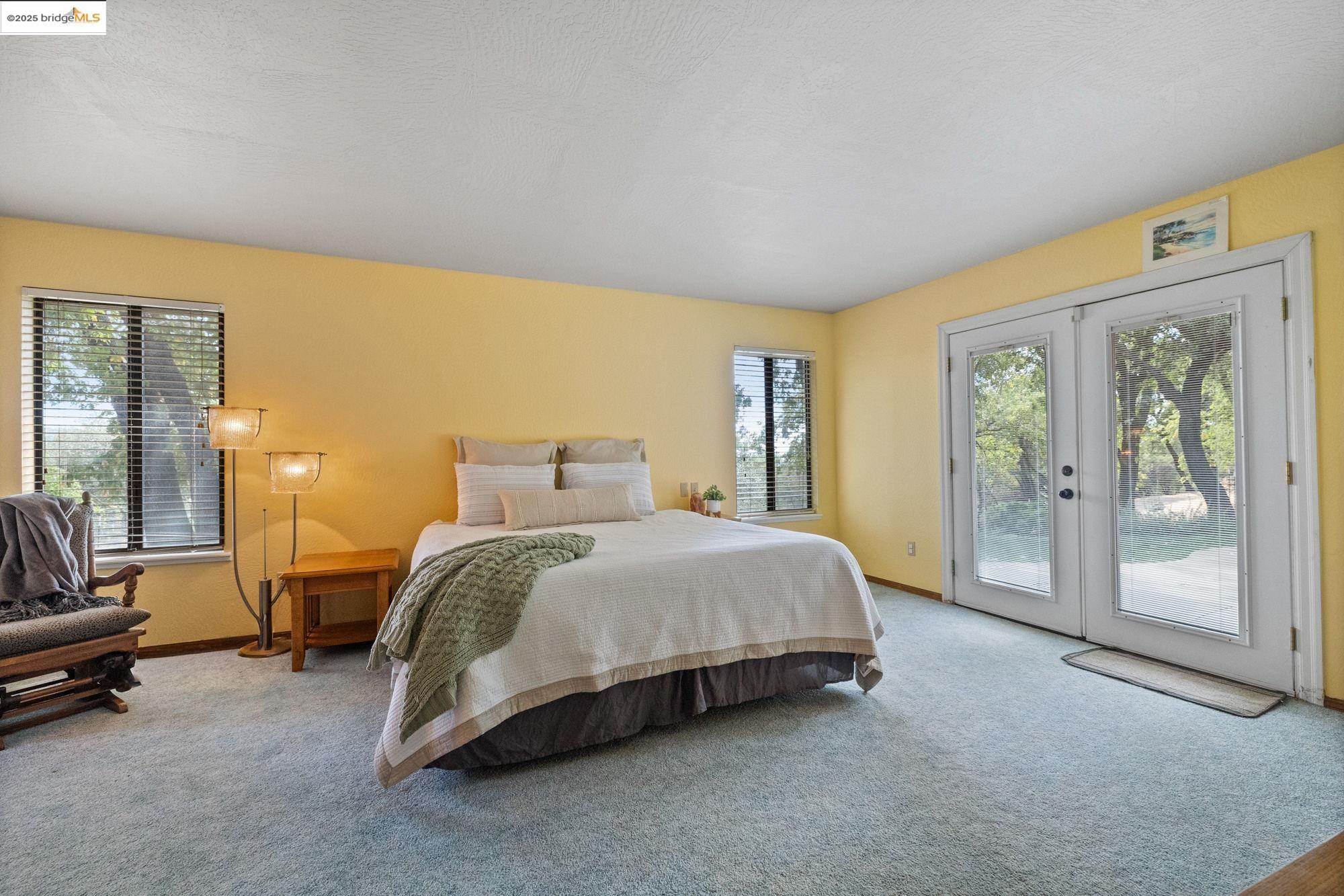 21950 Paseo De Los Portales Rd