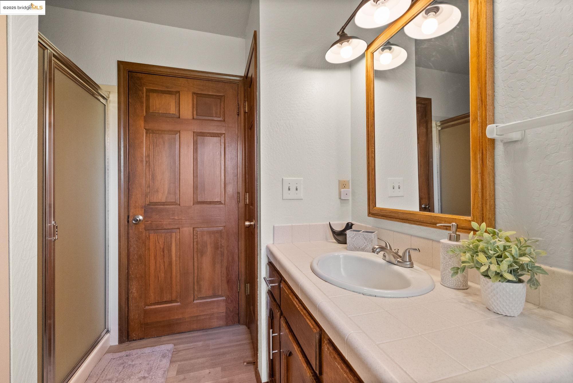 21950 Paseo De Los Portales Rd