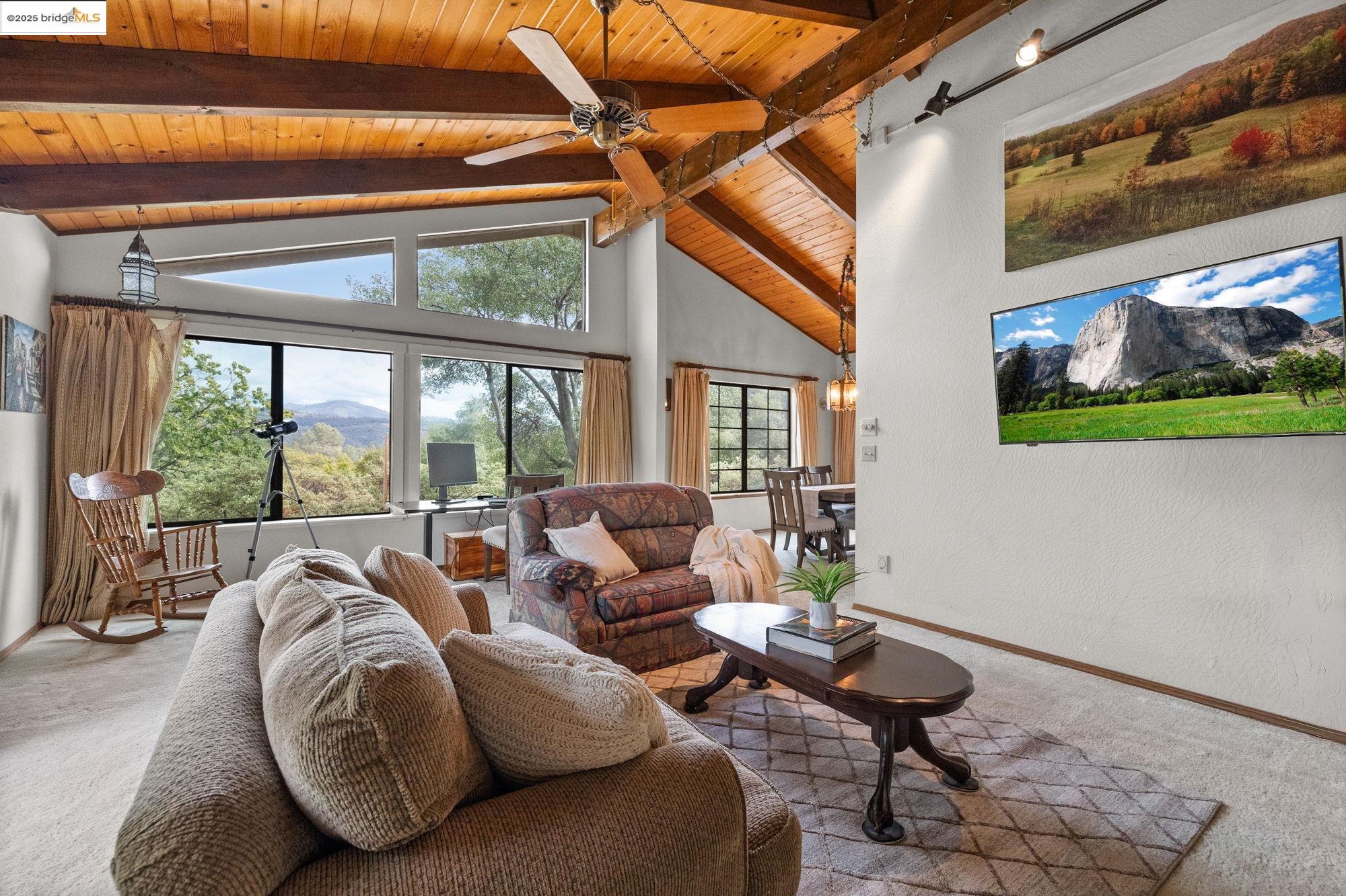 21950 Paseo De Los Portales Rd