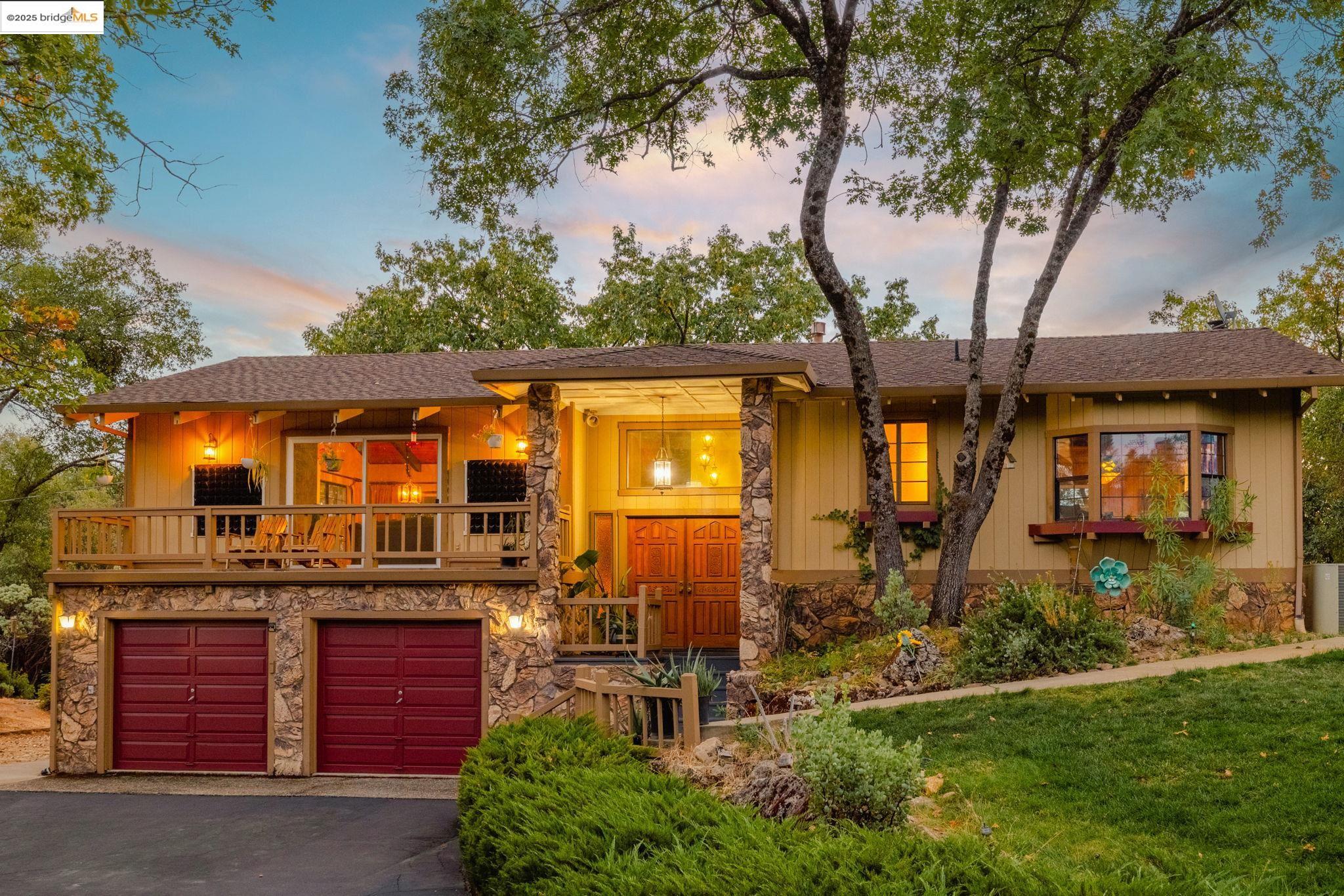 21950 Paseo De Los Portales Rd