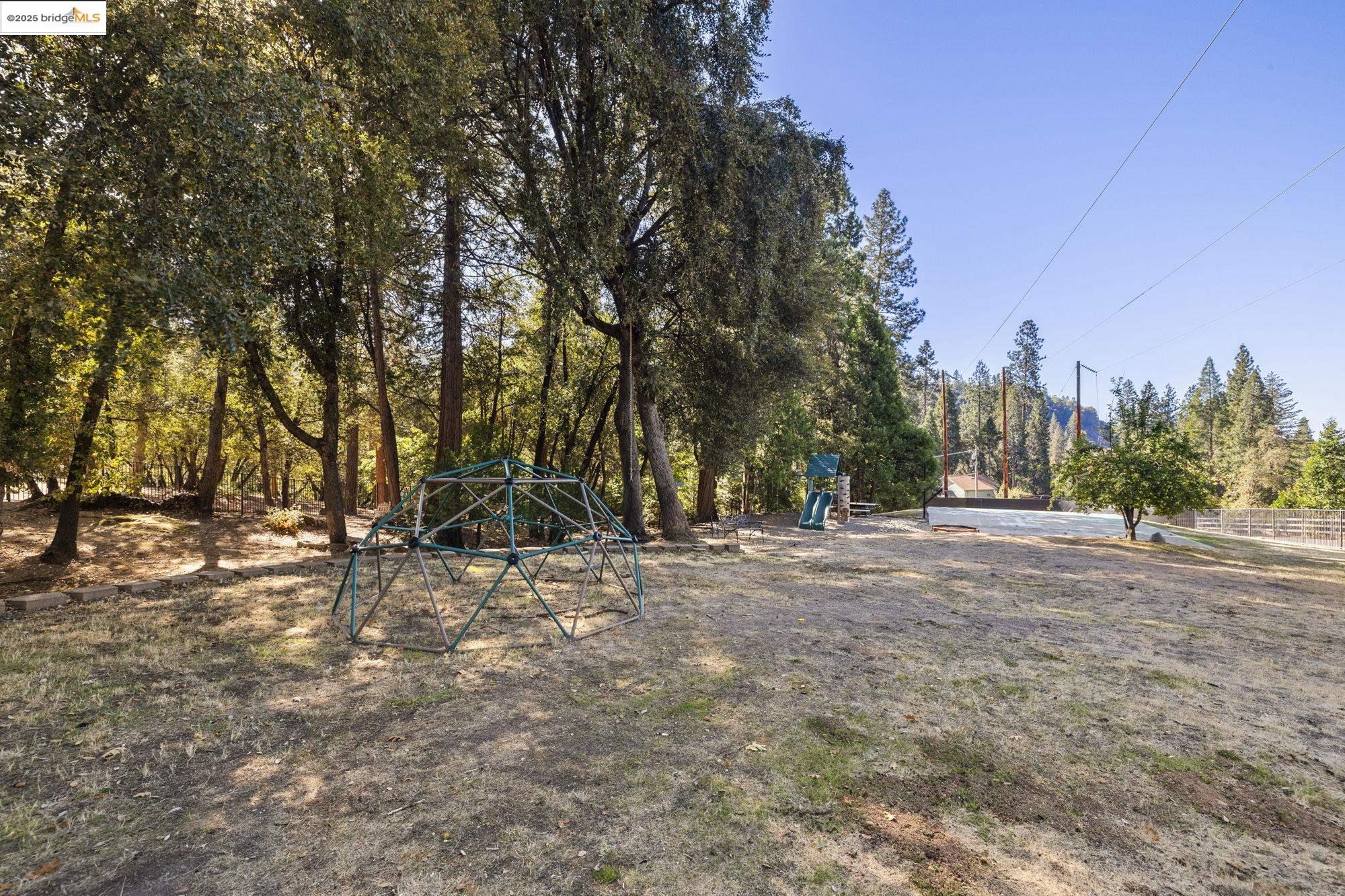 22373 Geraldine Cir