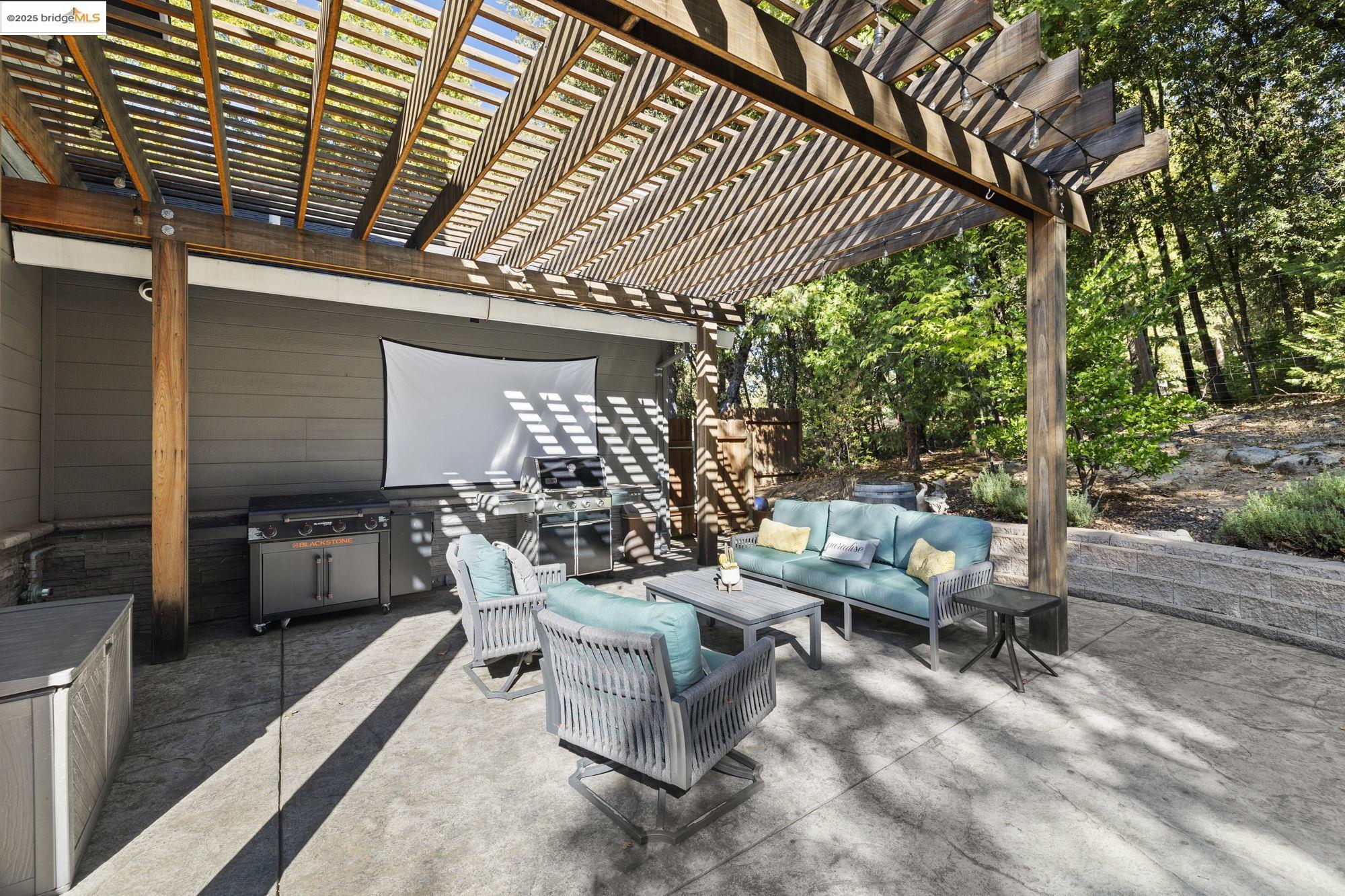 22373 Geraldine Cir