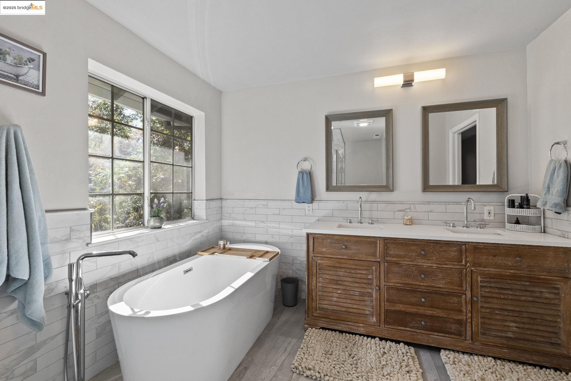 22373 Geraldine Cir