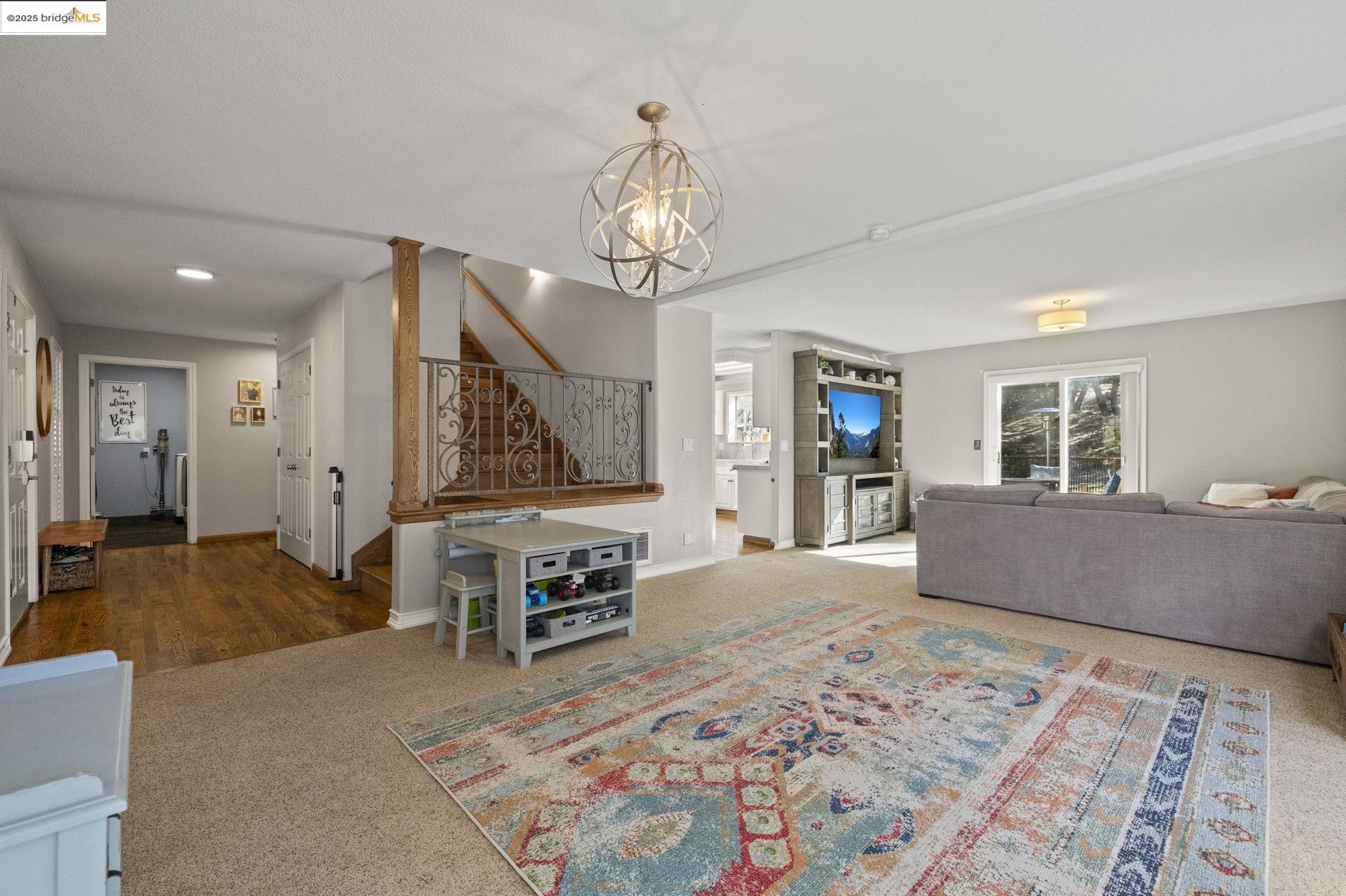 22373 Geraldine Cir
