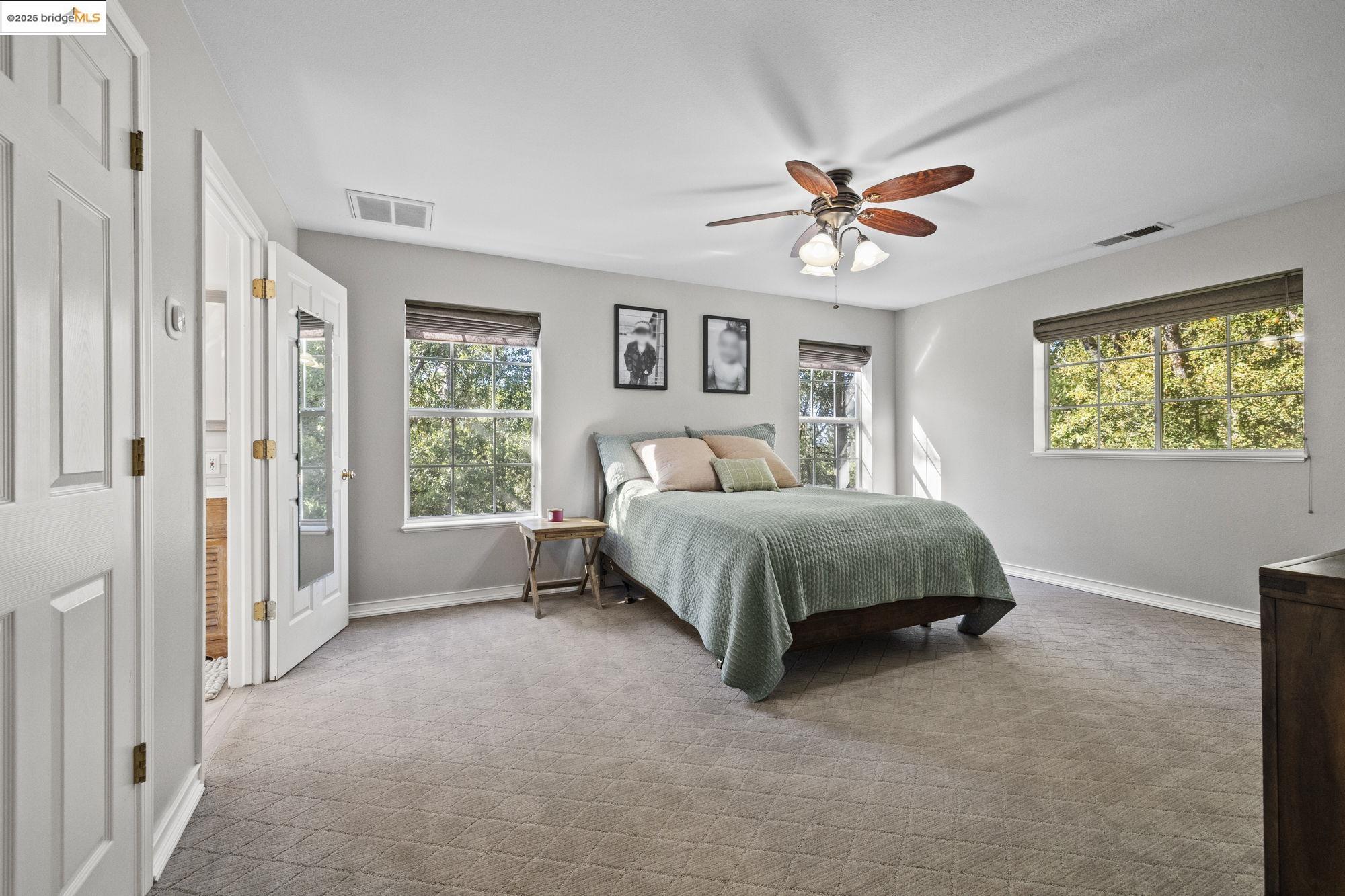 22373 Geraldine Cir