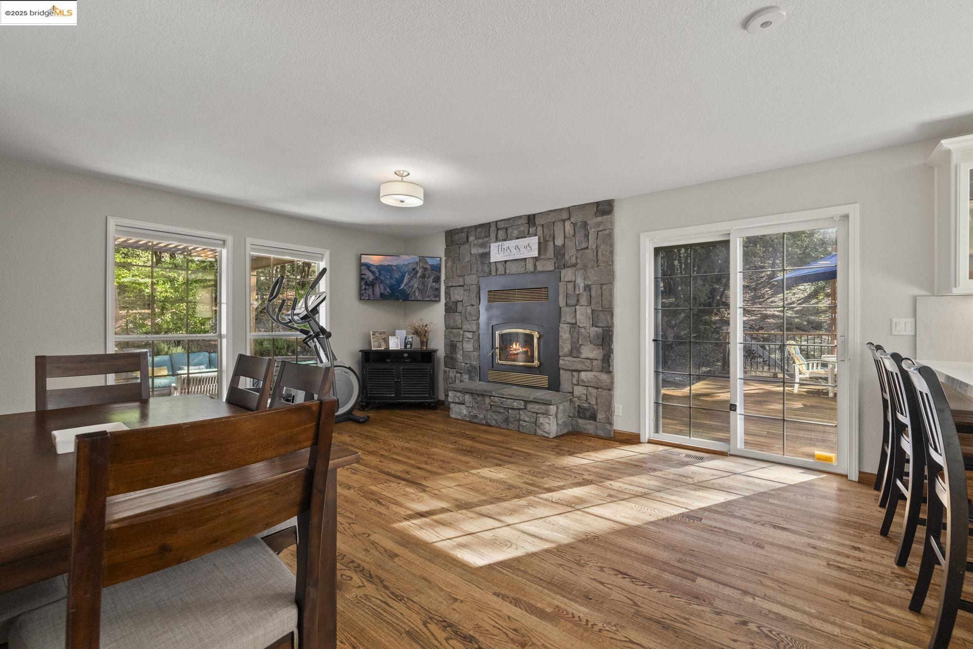 22373 Geraldine Cir