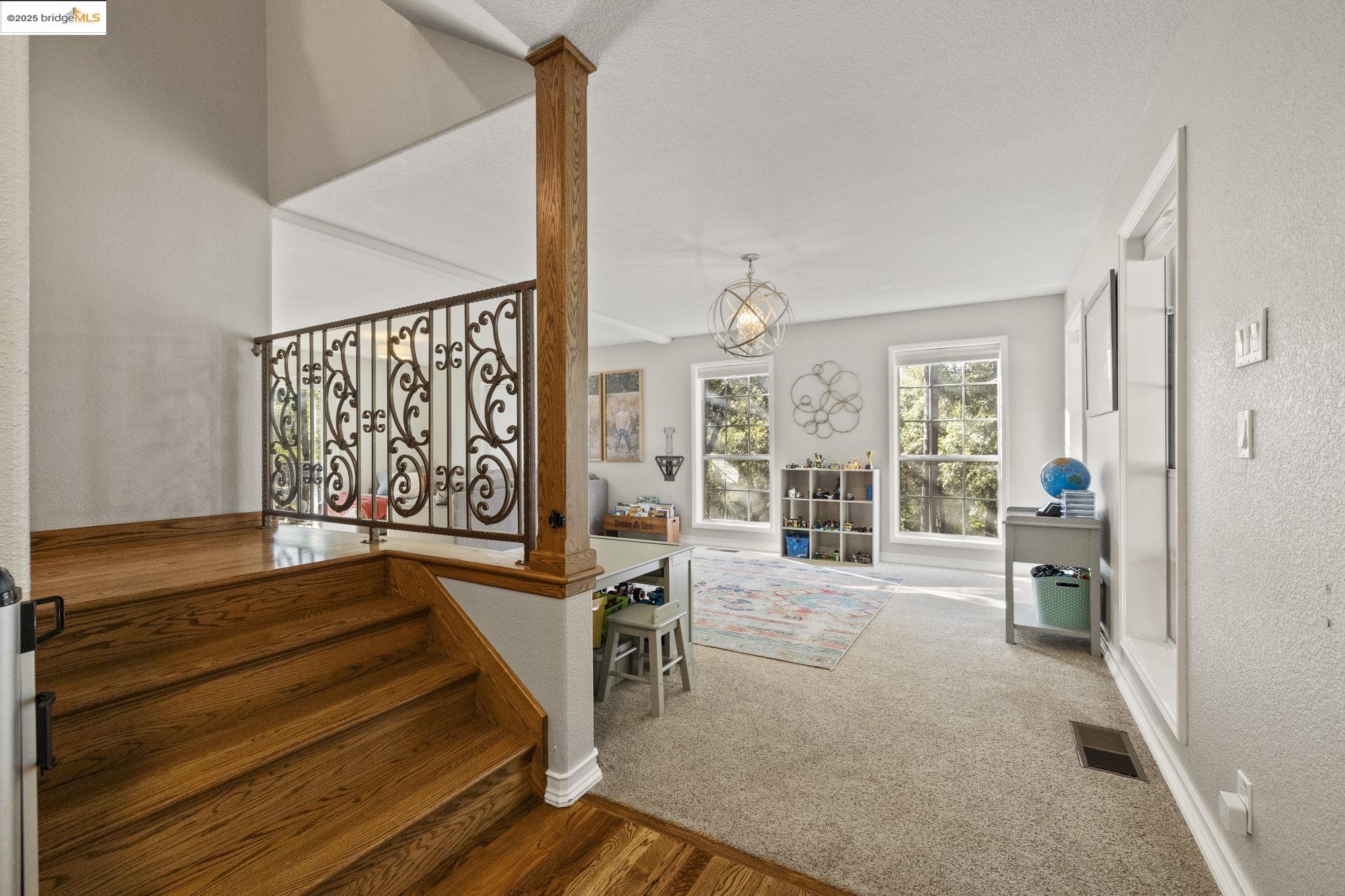 22373 Geraldine Cir