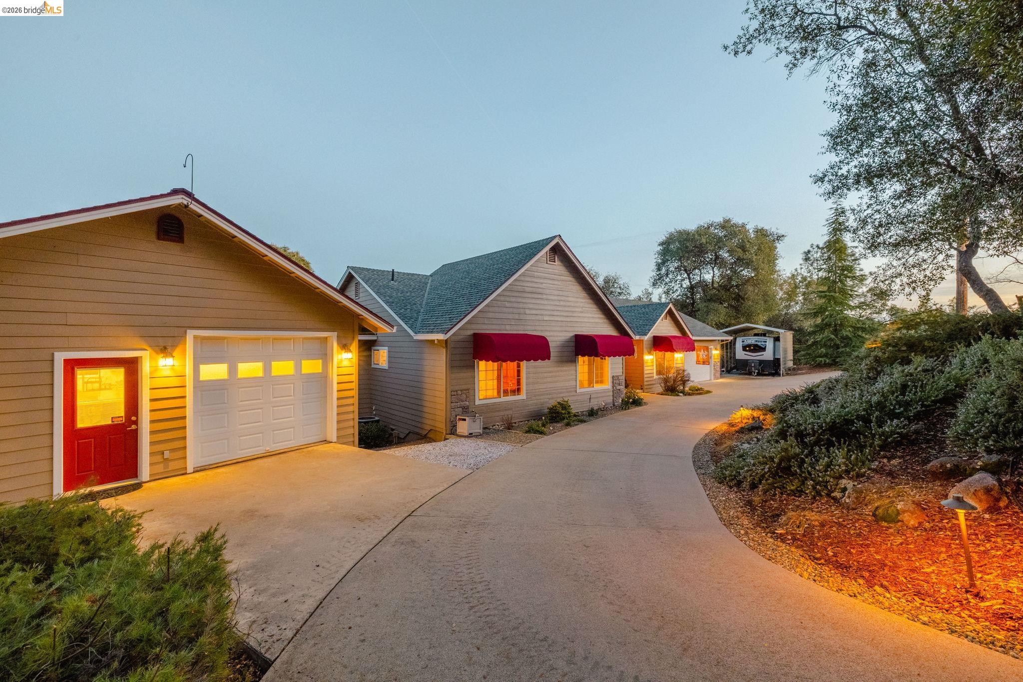 22295 Paseo De Los Portales Rd