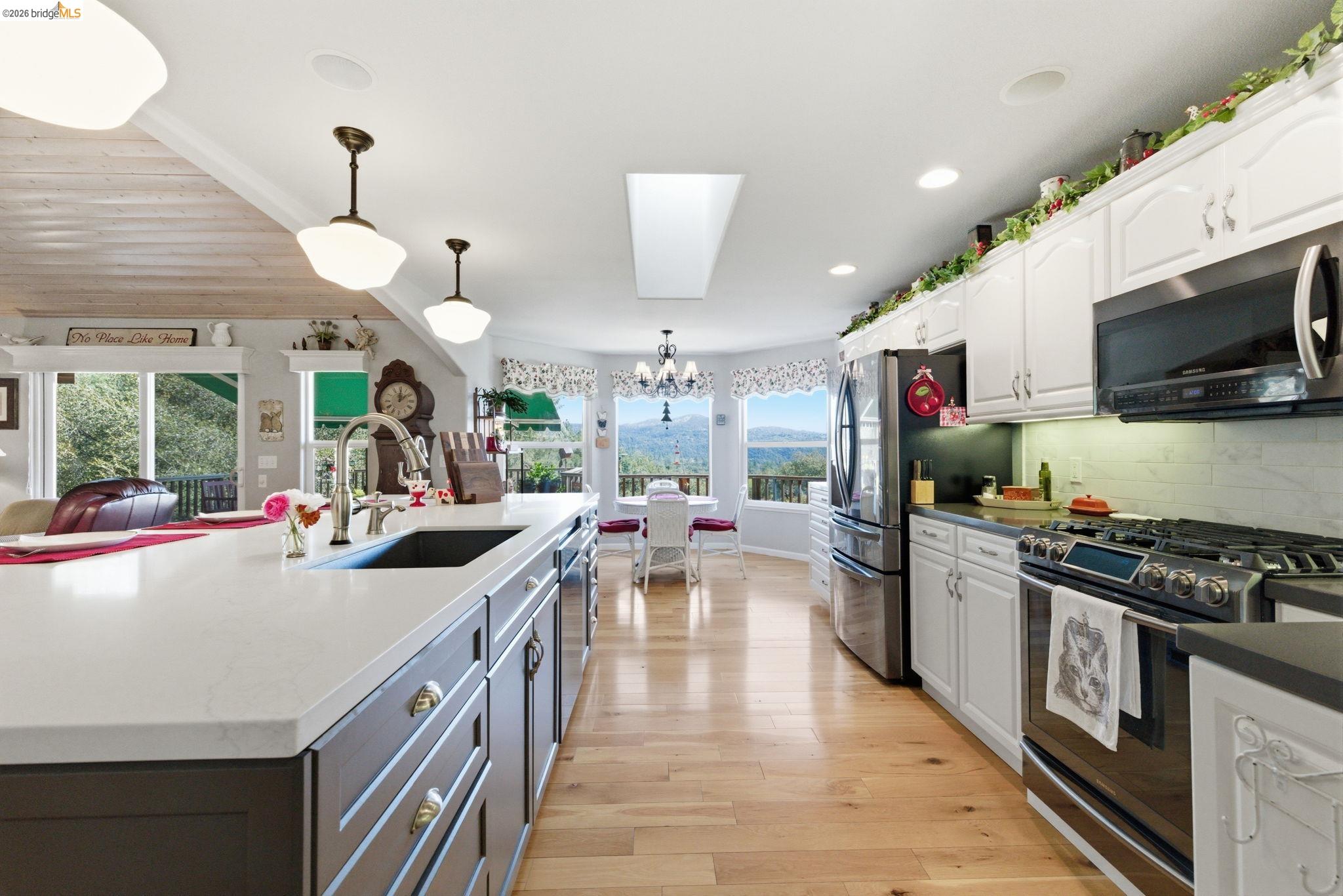 22295 Paseo De Los Portales Rd