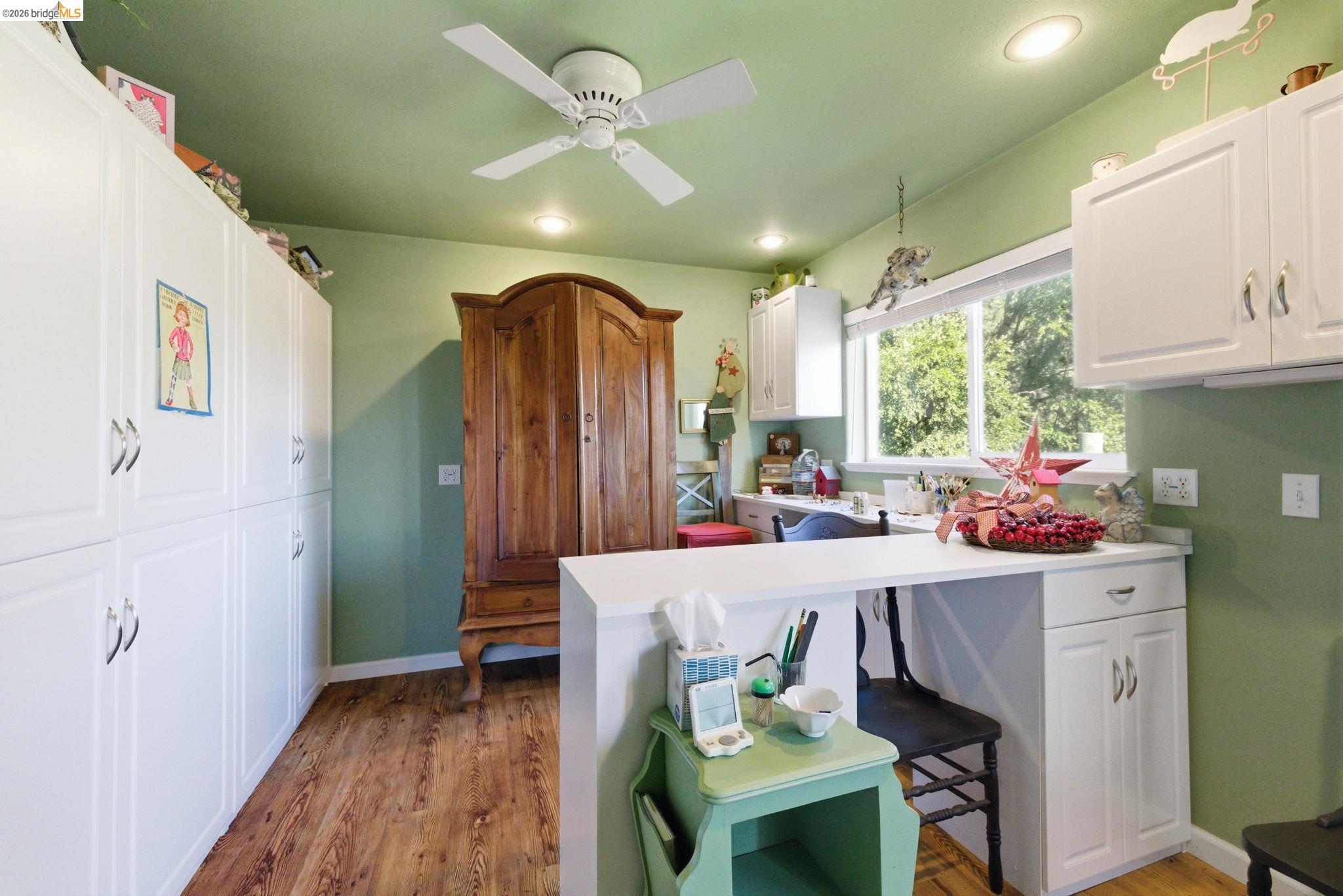 22295 Paseo De Los Portales Rd