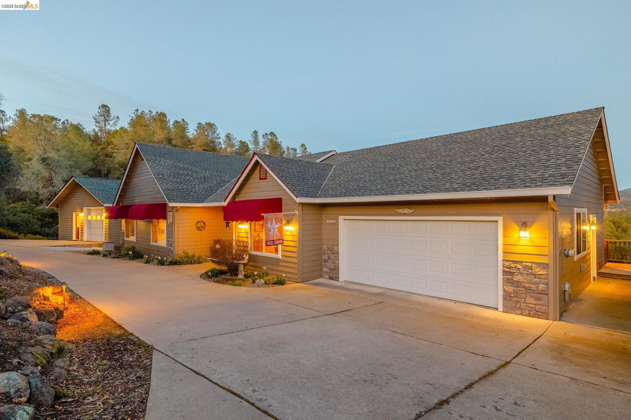 22295 Paseo De Los Portales Rd