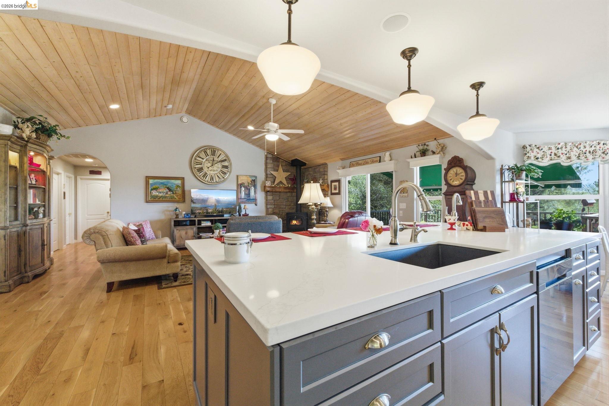 22295 Paseo De Los Portales Rd