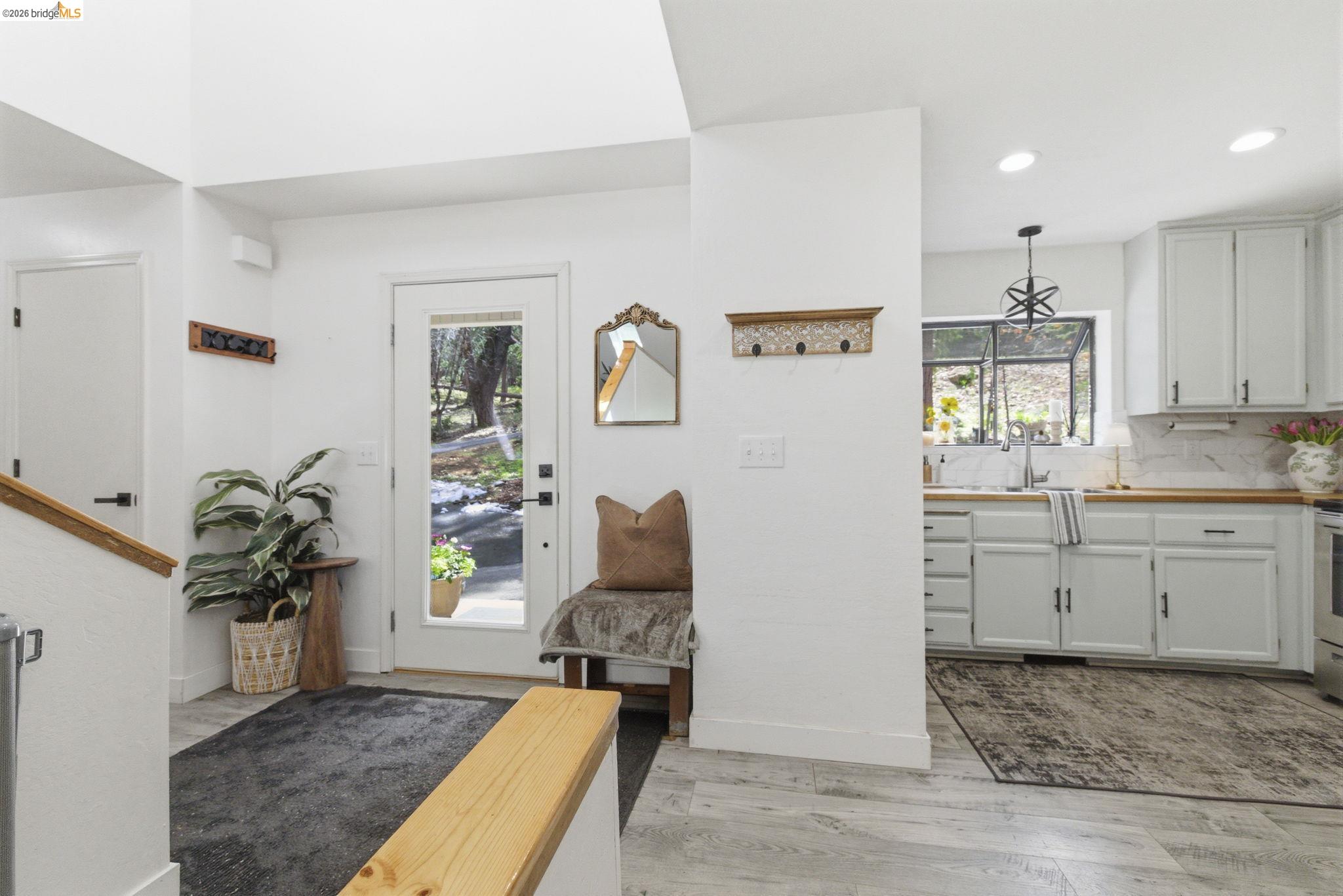 19565 Wanita Ln