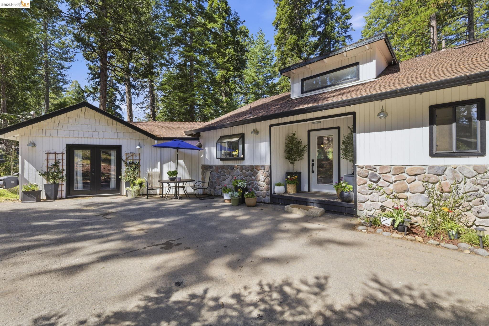 19565 Wanita Ln