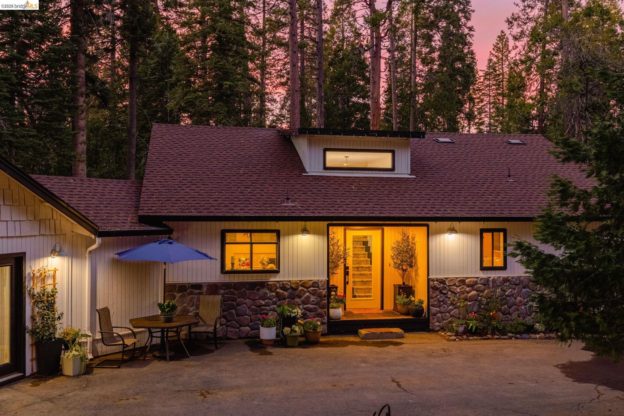 19565 Wanita Ln