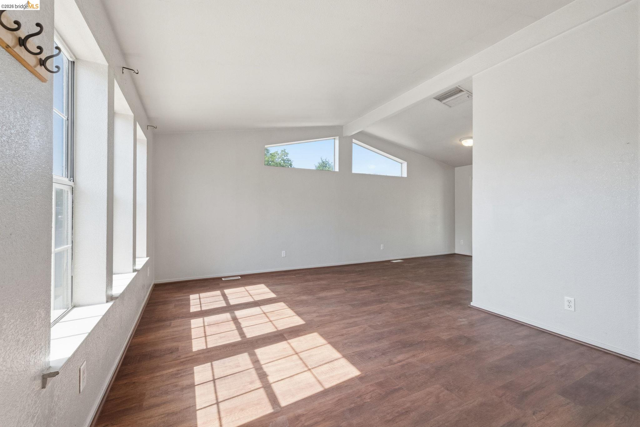 289 Deer Field Cir