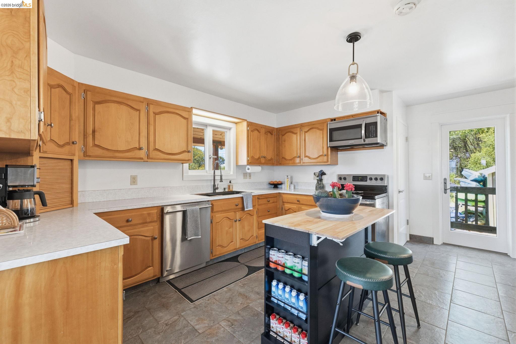 18850 Cherokee Rd