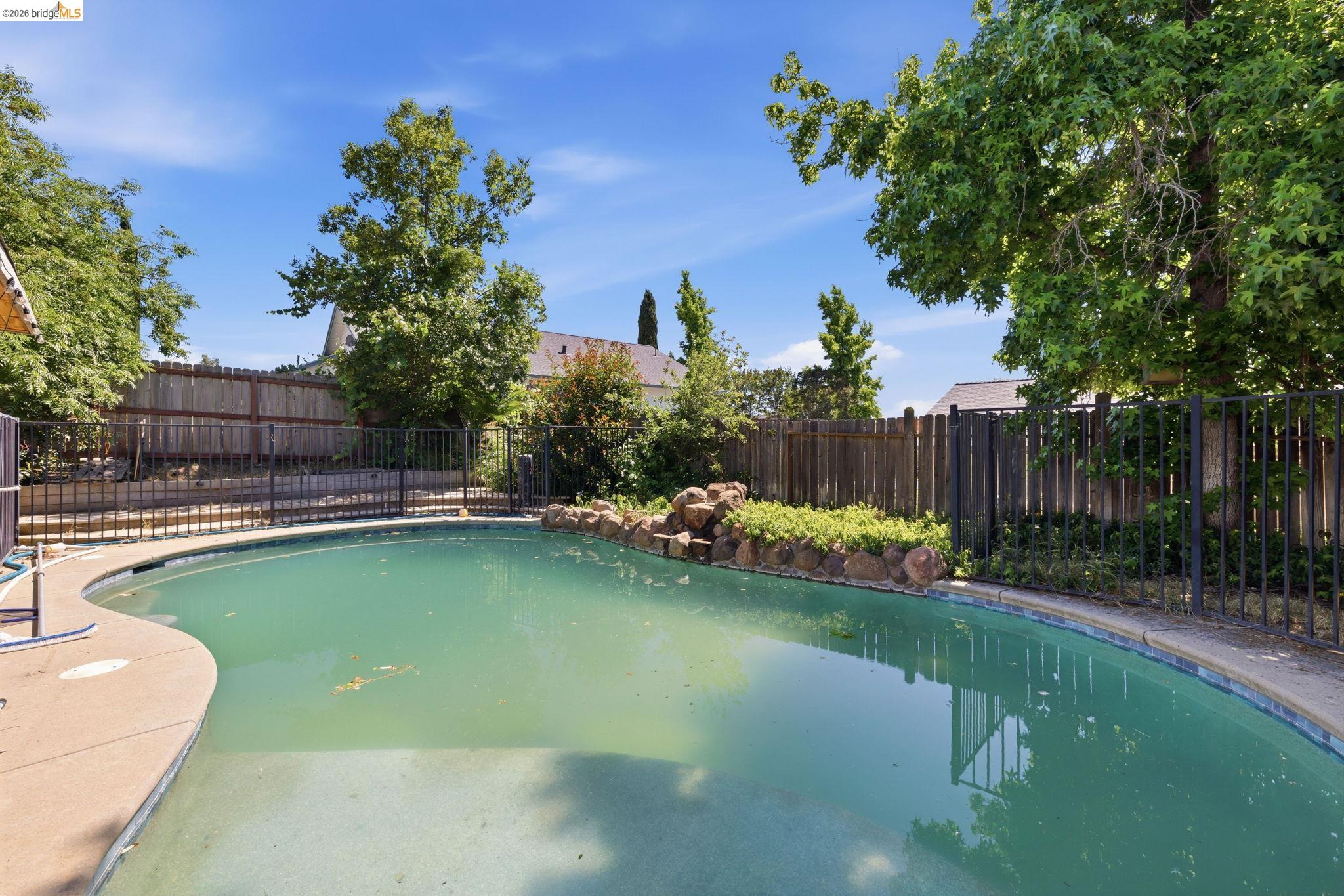 17522 Wild Oak Dr