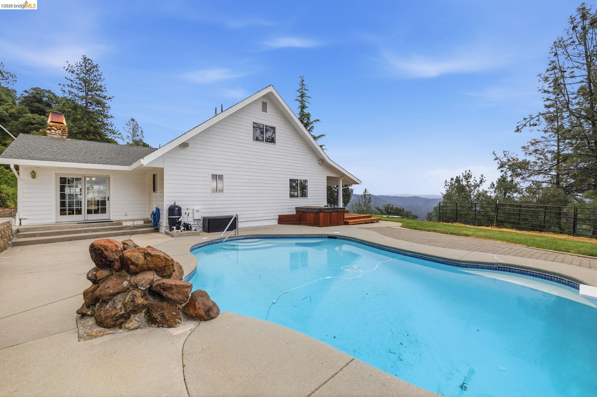 19466 Mira Monte Rd