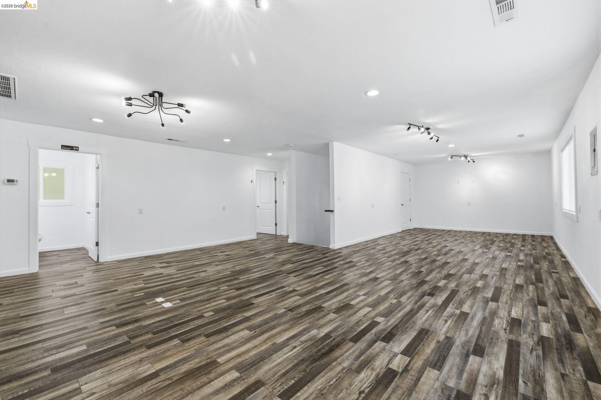 19468 Village Dr