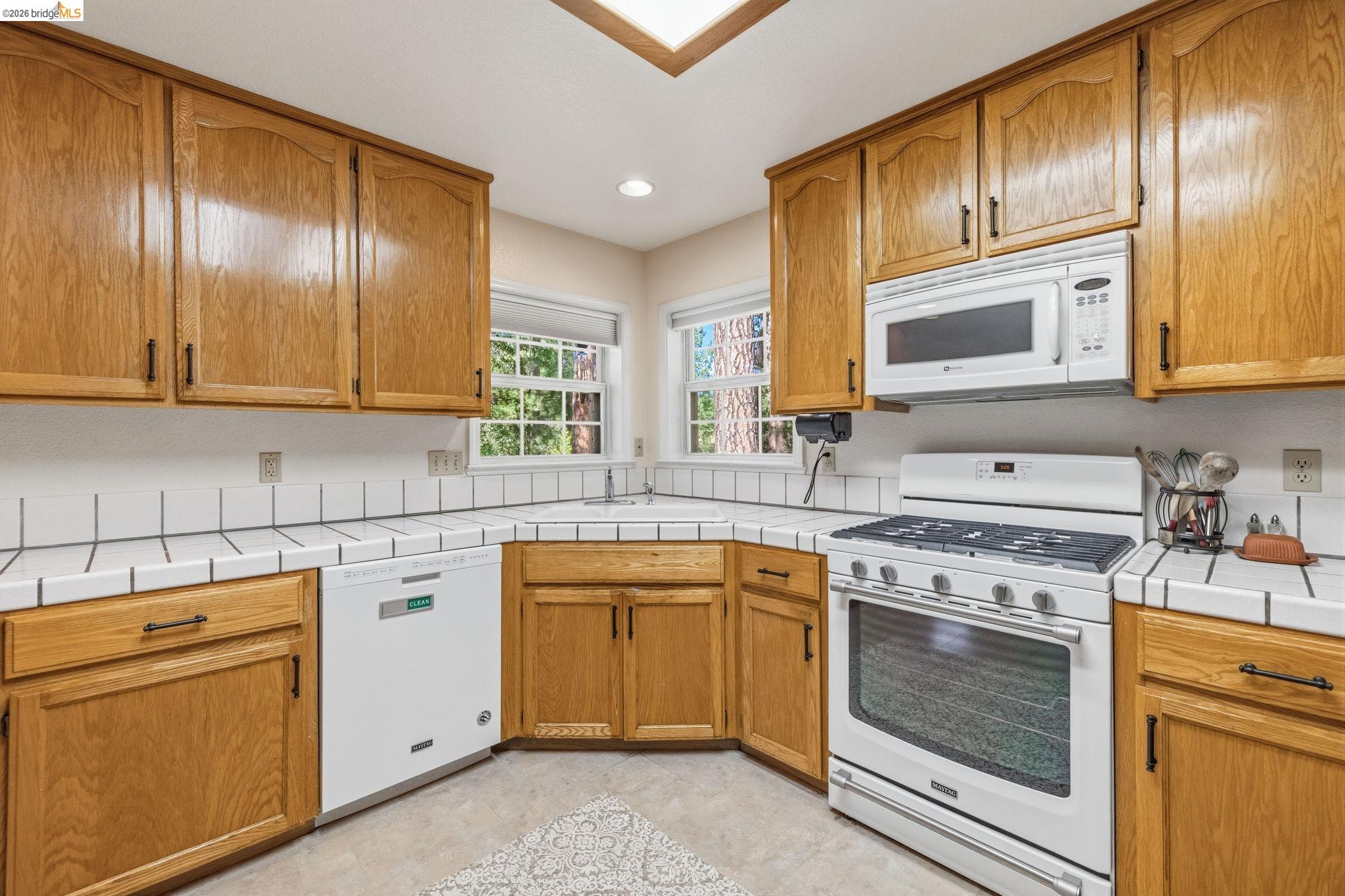 19015 Apple Valley Dr