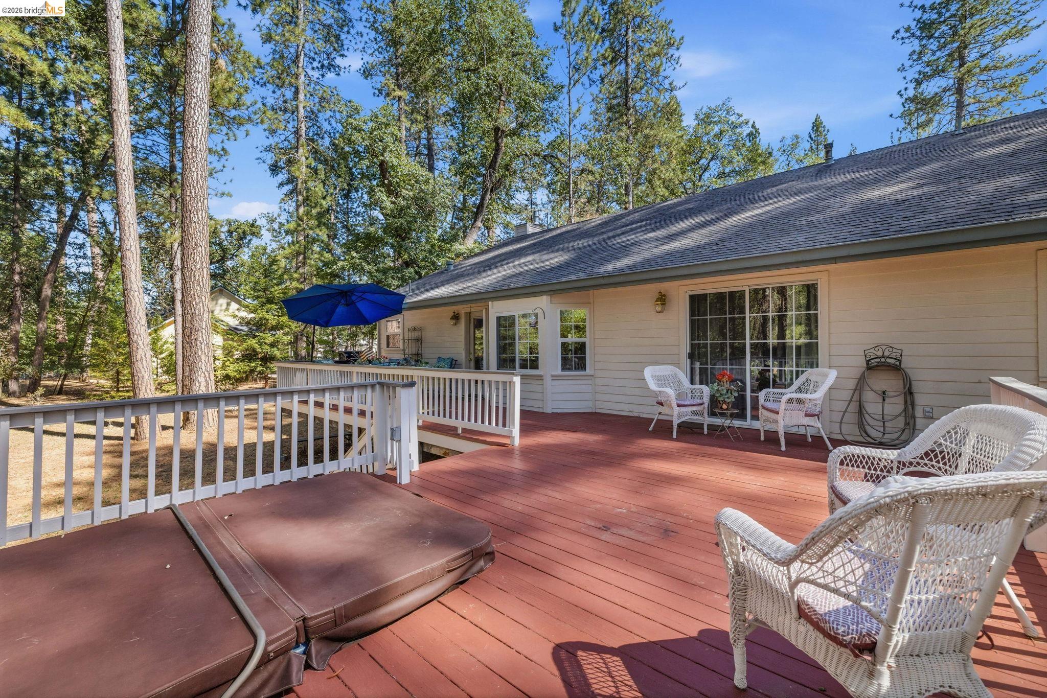 19015 Apple Valley Dr