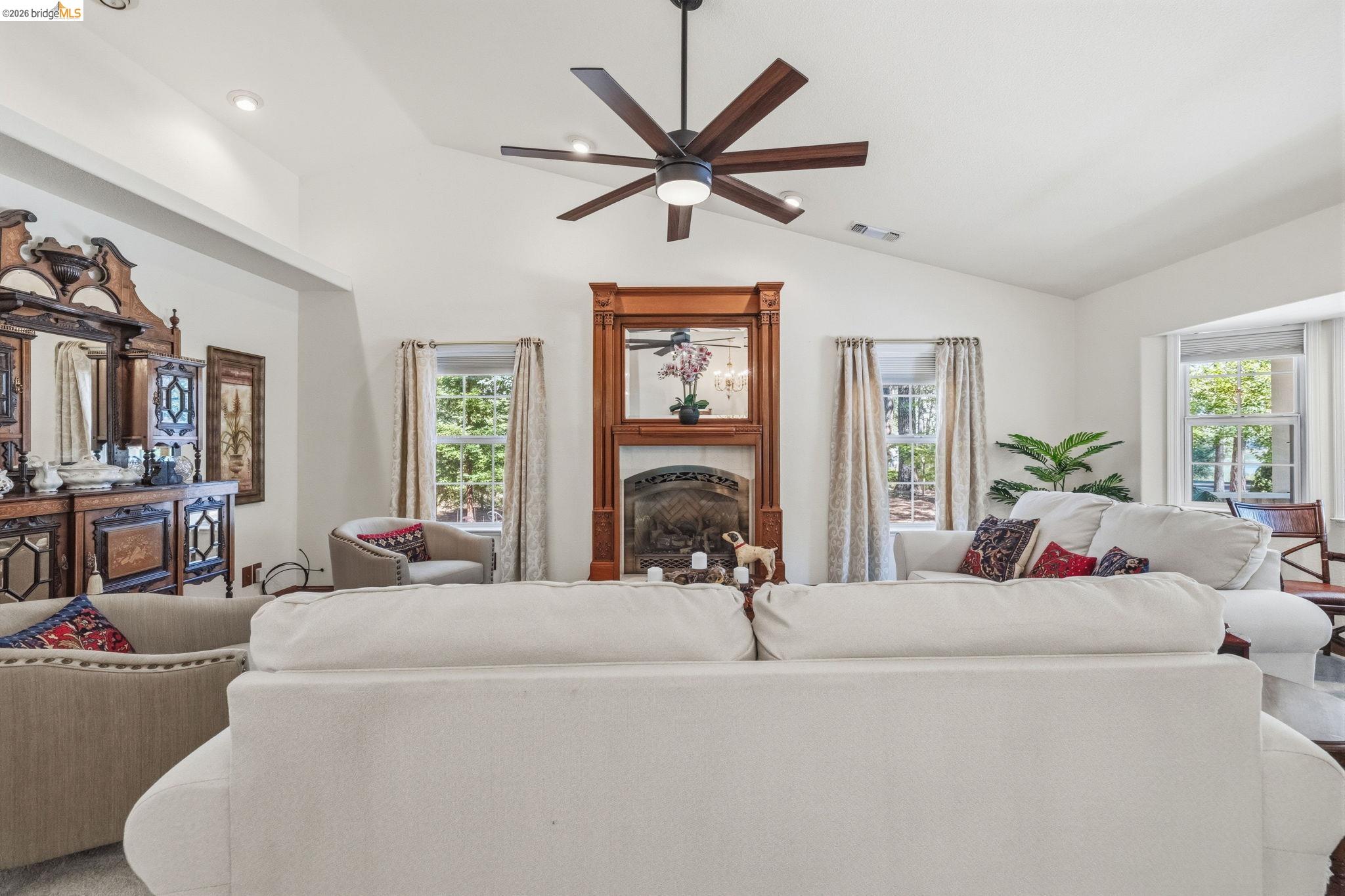 19015 Apple Valley Dr