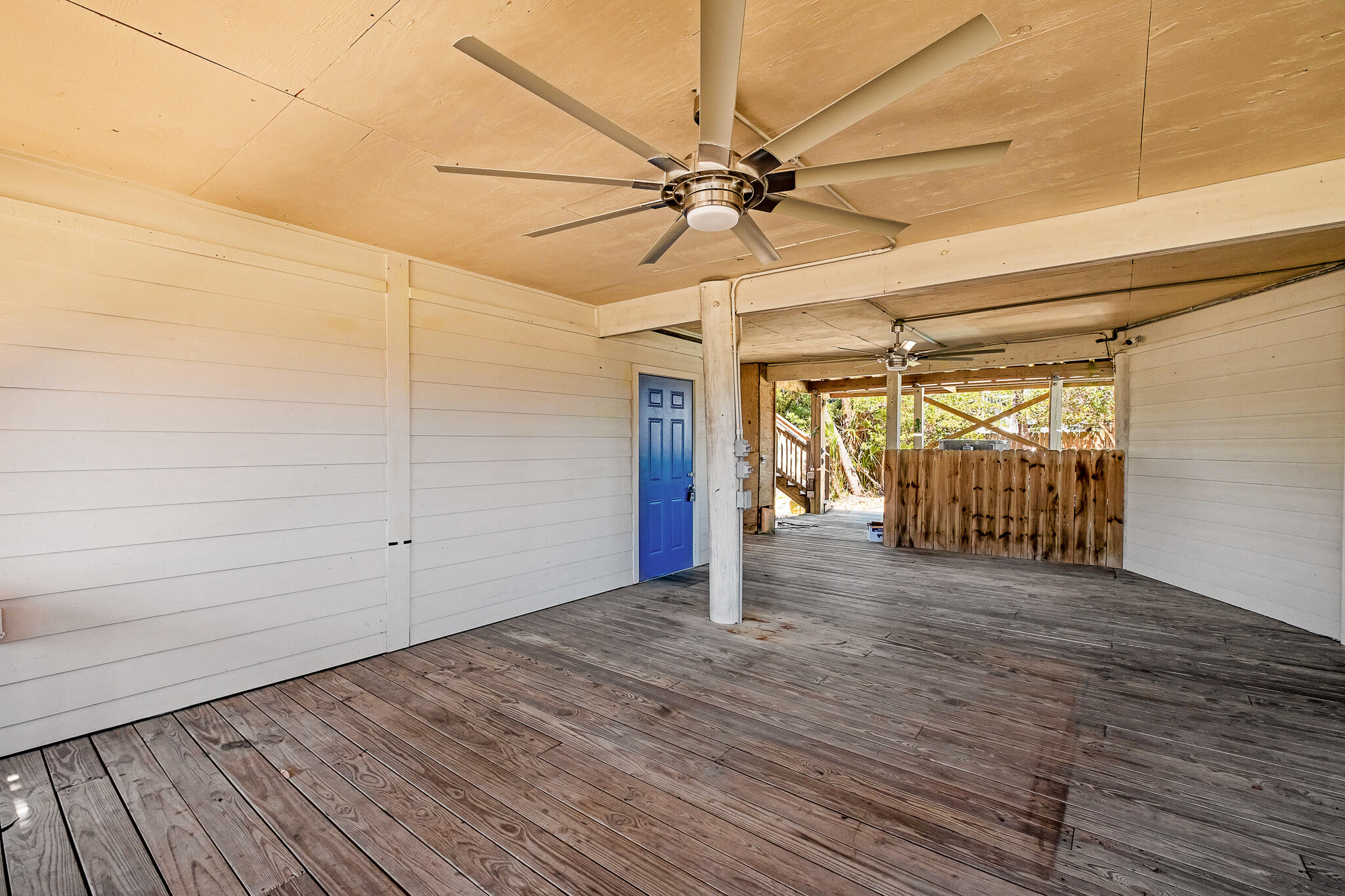 757 Seahorse Avenue