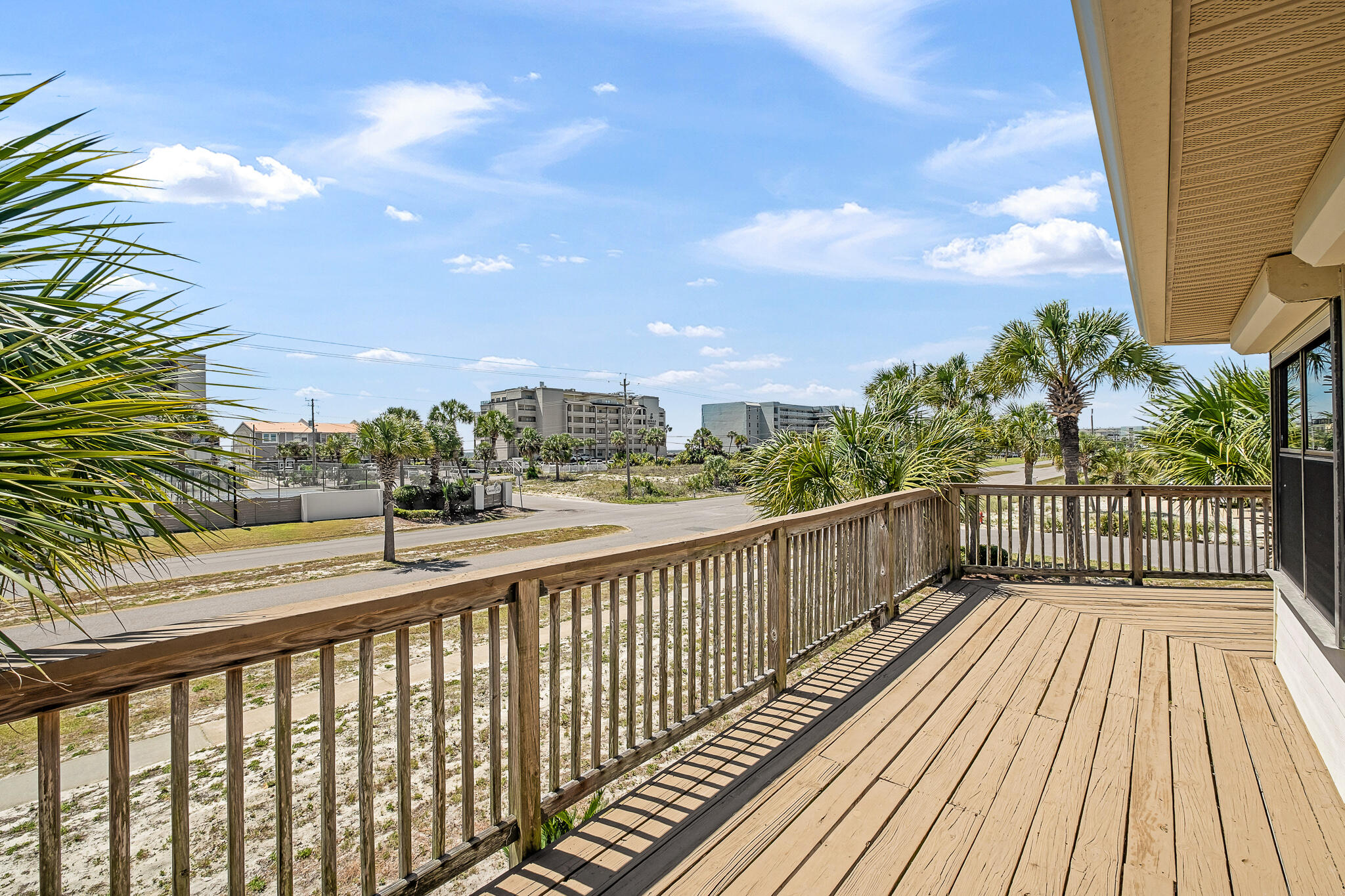 757 Seahorse Avenue