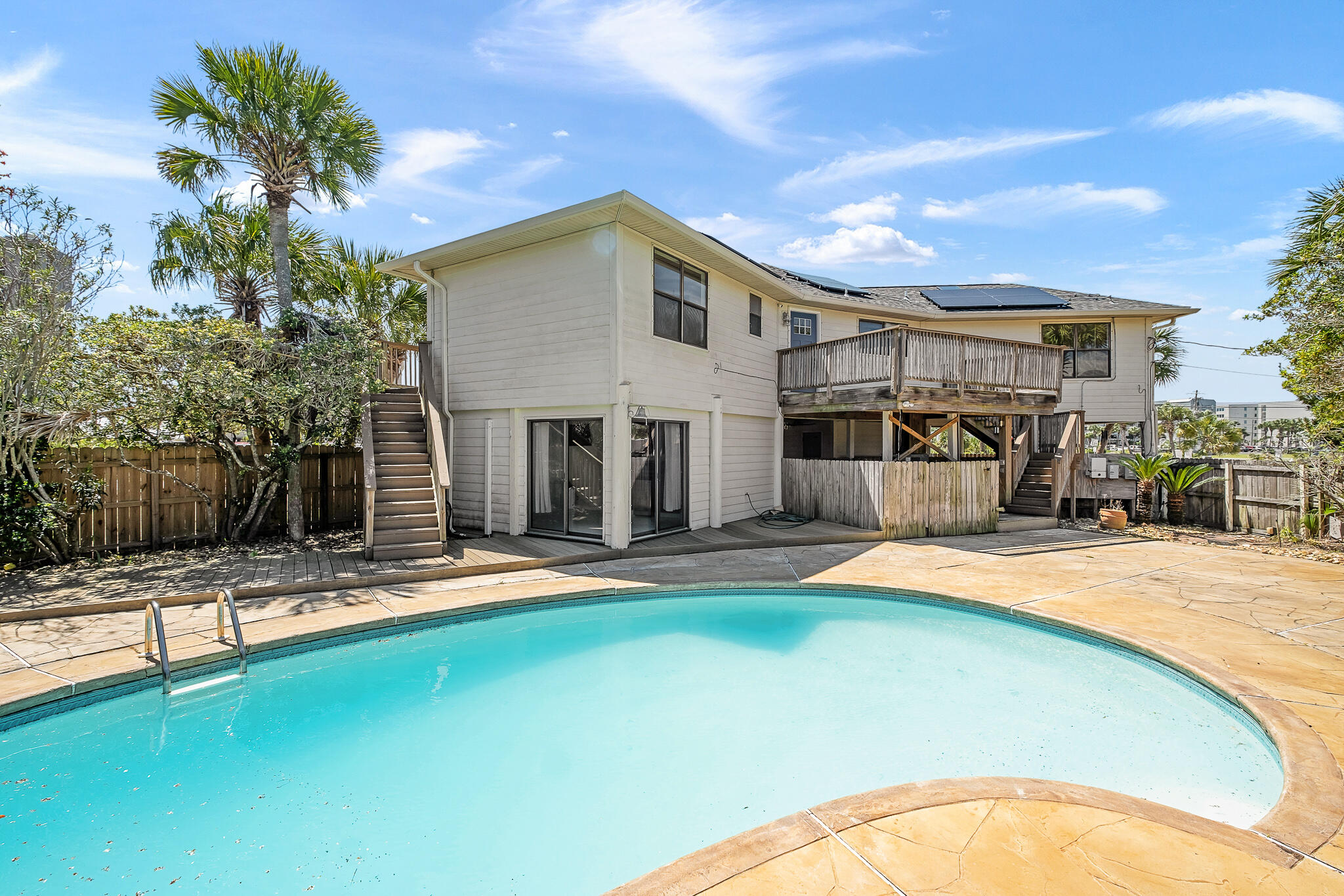 757 Seahorse Avenue