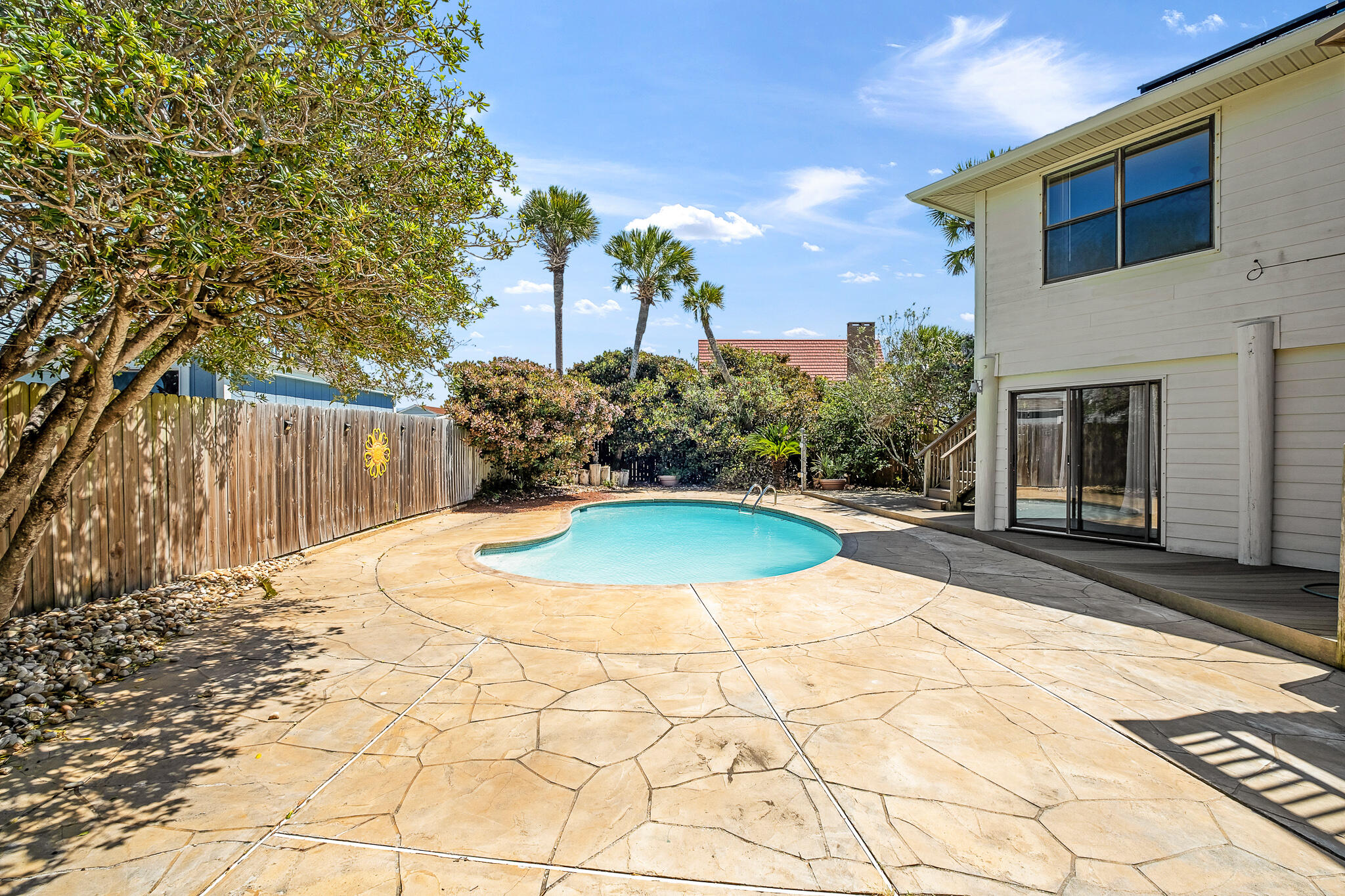 757 Seahorse Avenue